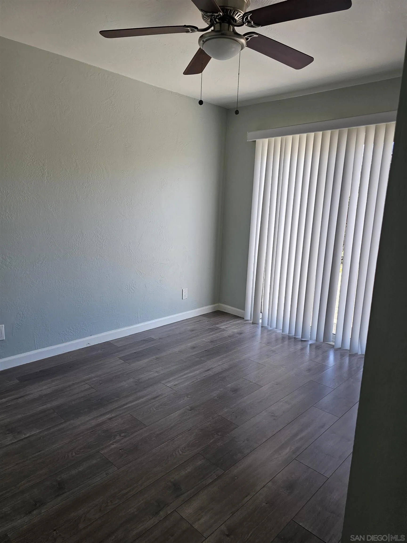 https://cdn.realtyfeed.com/cdn/127/260021828/015f43b042475494ee286c956660a2e0.webp