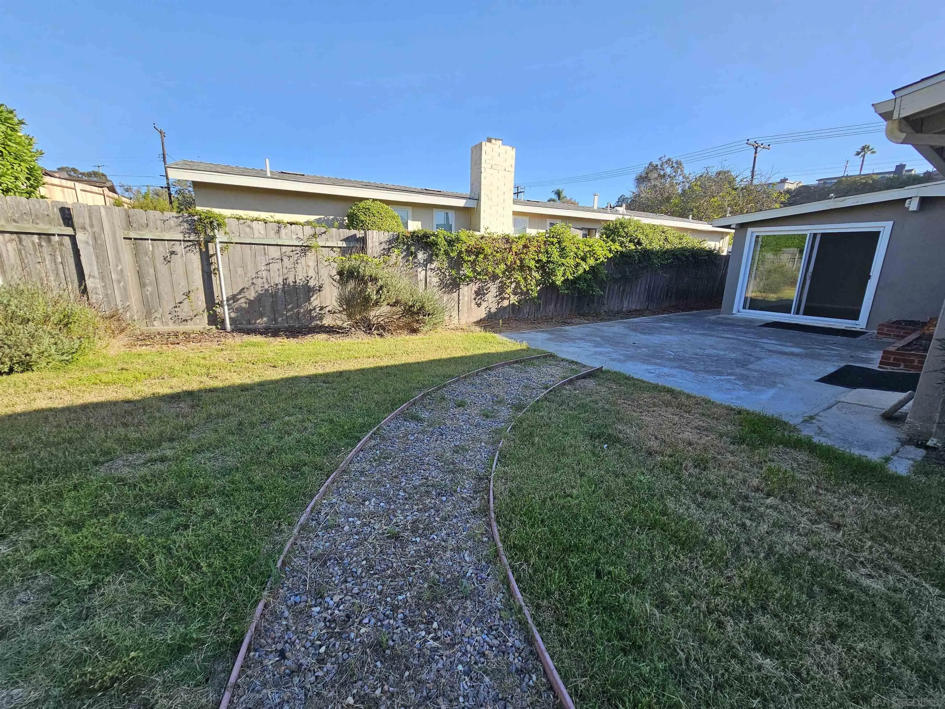 https://cdn.realtyfeed.com/cdn/127/260021828/dba2904606d04ff0ed8558d771ce527e.webp