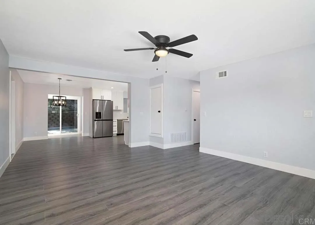 https://cdn.realtyfeed.com/cdn/127/260021831/fdf4650629c6be80518e0d4ced907c6c.webp