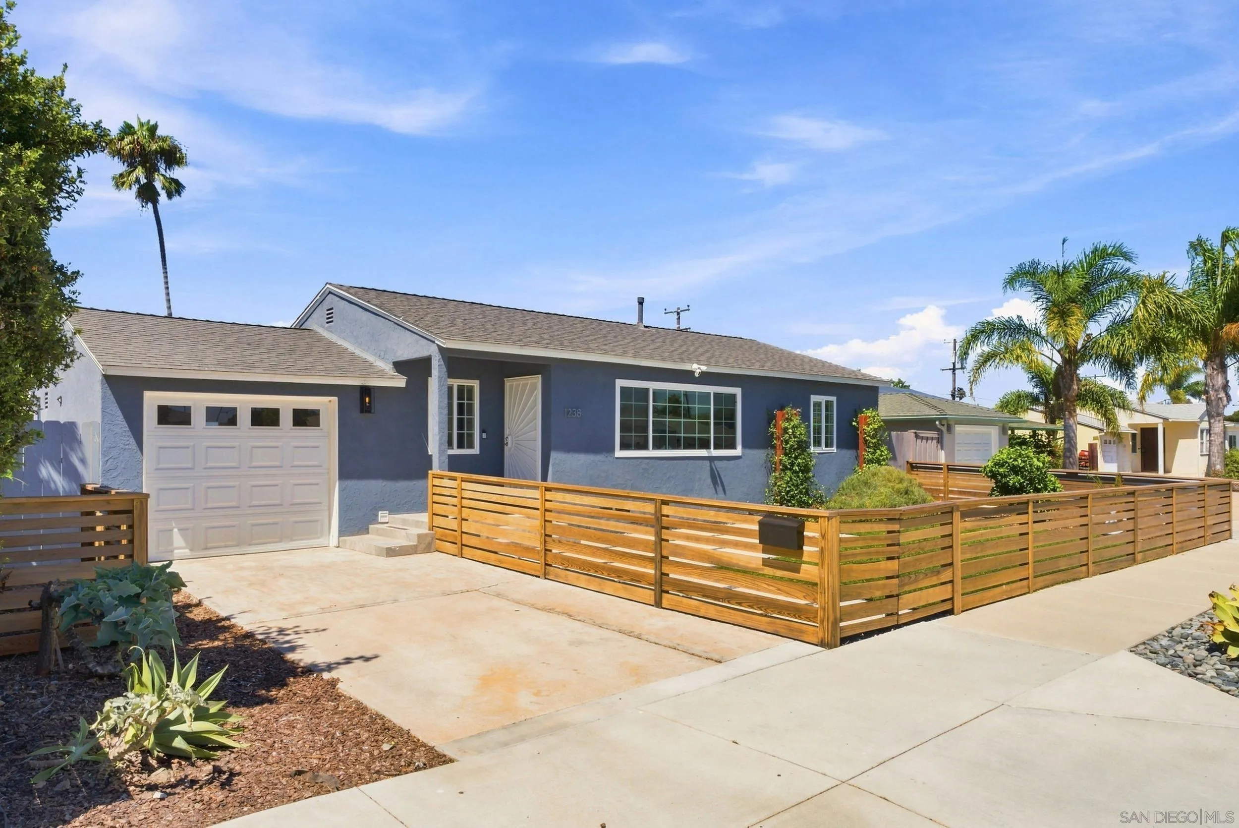https://cdn.realtyfeed.com/cdn/127/260021843/14c34e491f9e7bfda4a048b4acb58588.webp
