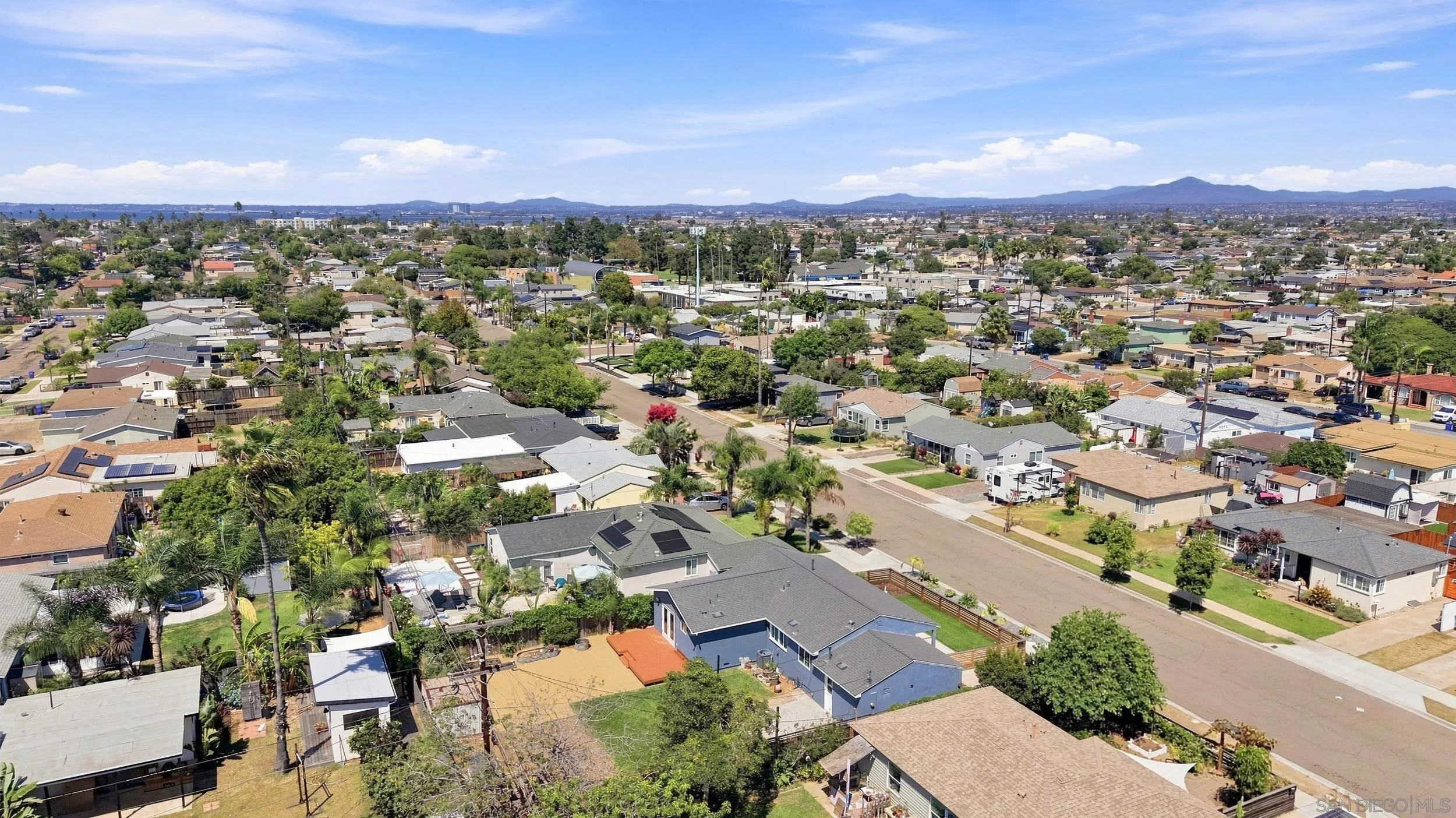 https://cdn.realtyfeed.com/cdn/127/260021843/26a1ac36529c4ea1ec80b4dd1d78725f.webp