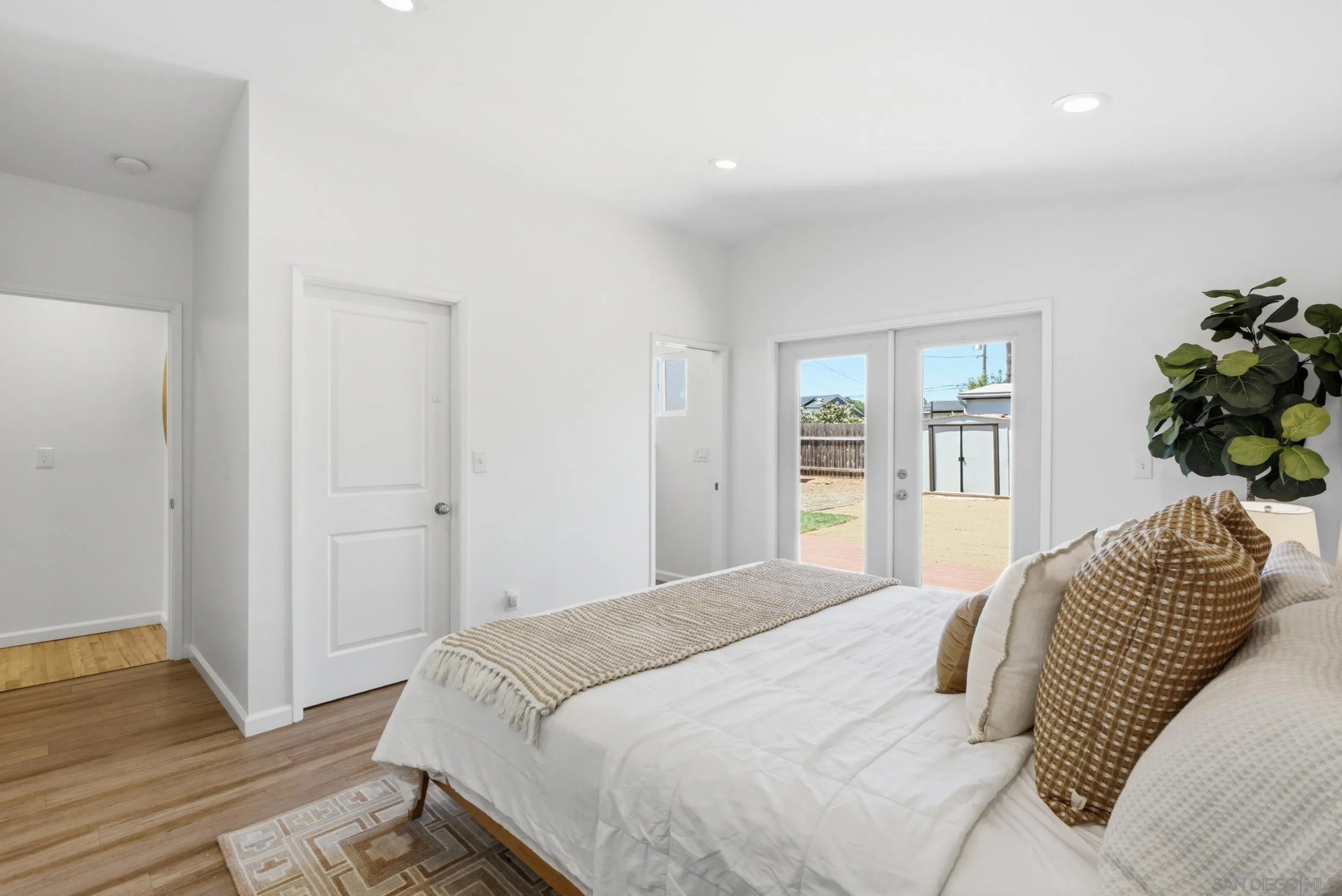 https://cdn.realtyfeed.com/cdn/127/260021843/2fec4111c5b51412e909fa876cee02c6.webp
