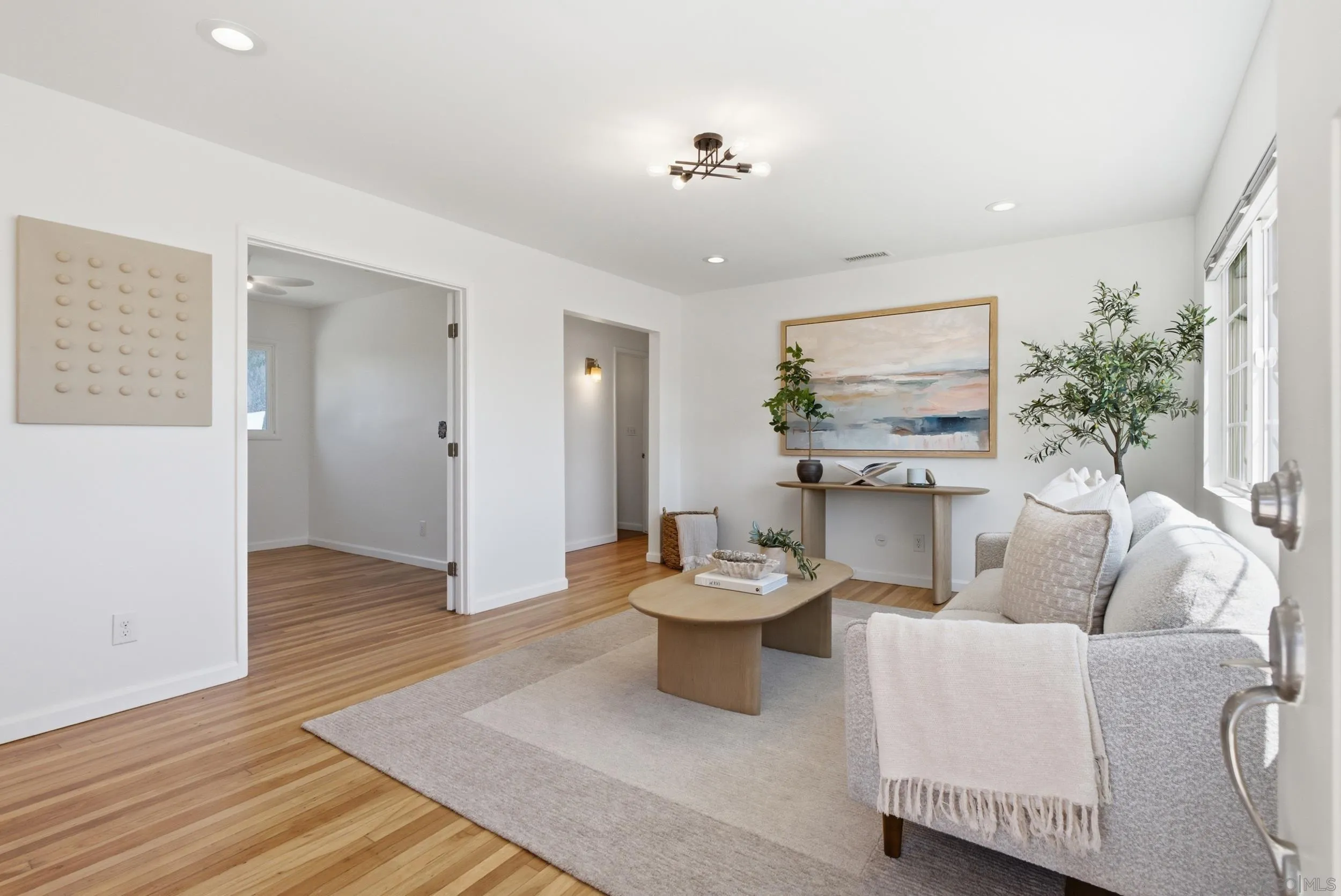 https://cdn.realtyfeed.com/cdn/127/260021843/38341f859e5840e71bdbfed266c2717e.webp