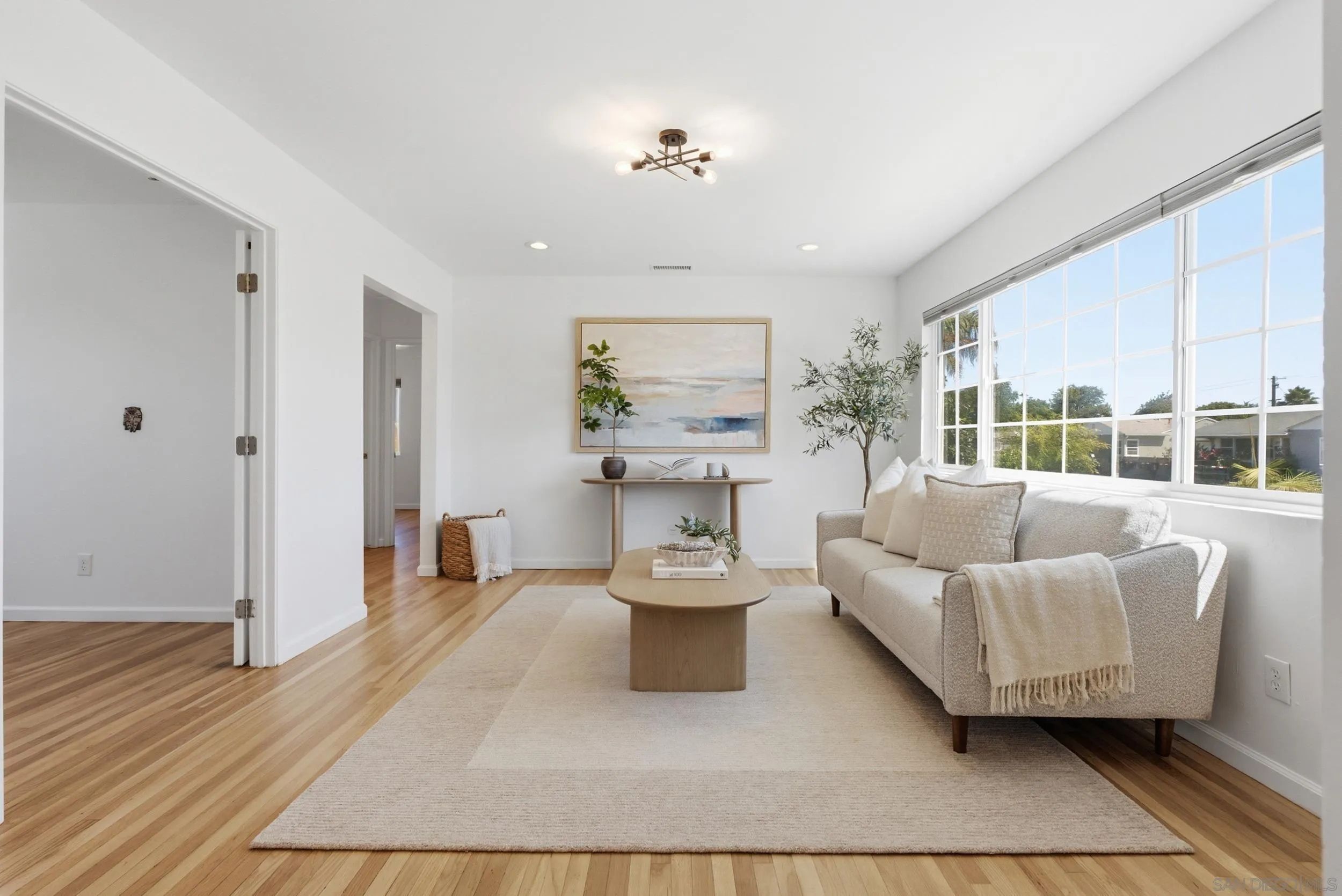 https://cdn.realtyfeed.com/cdn/127/260021843/5d23a3f16d95359969fd879ee2e1e35c.webp