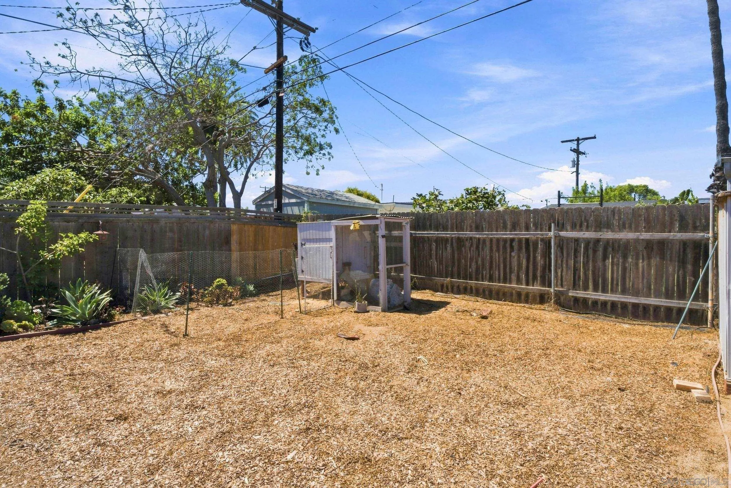 https://cdn.realtyfeed.com/cdn/127/260021843/668e66361615a758b76b0b074c8d5a8e.webp