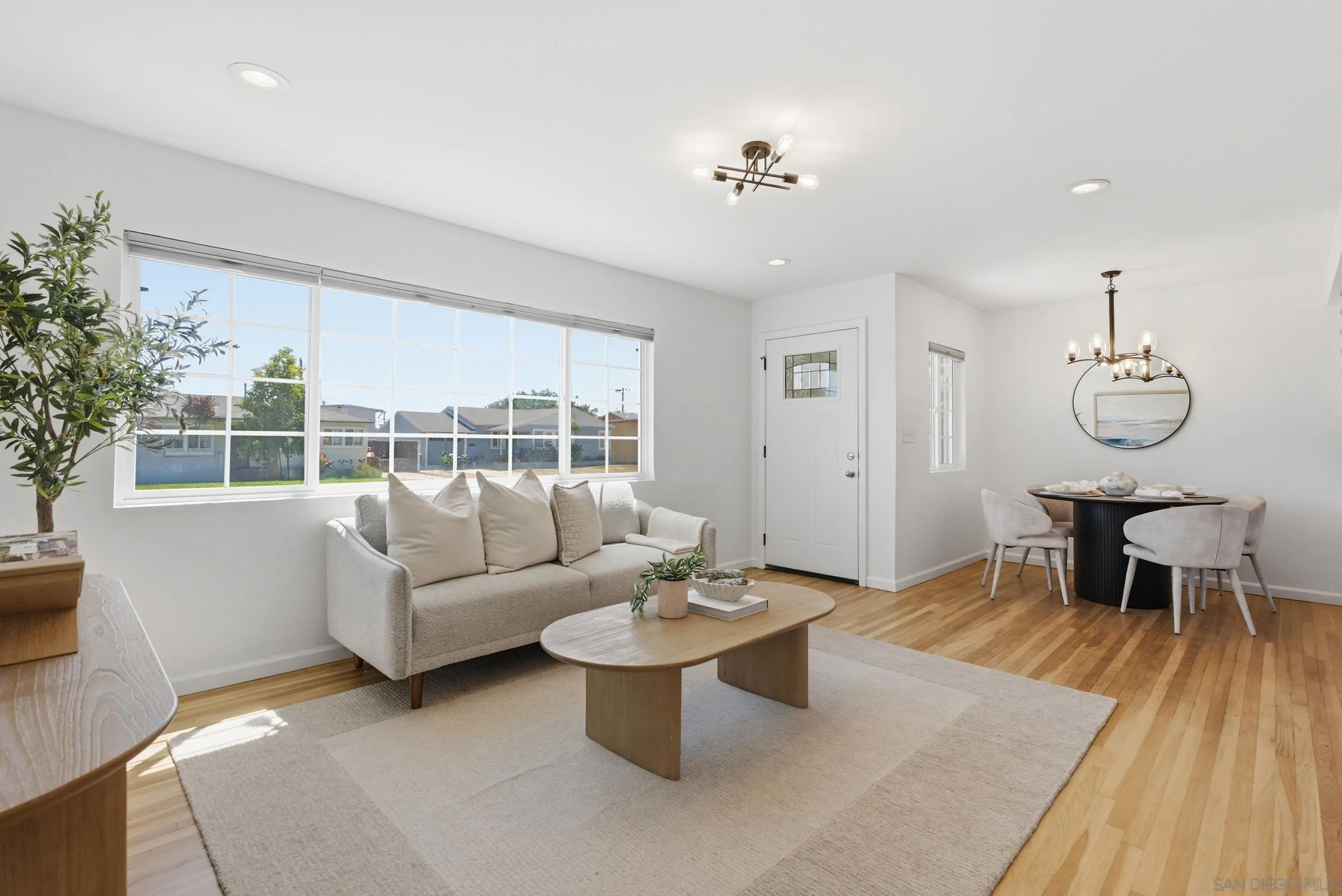 https://cdn.realtyfeed.com/cdn/127/260021843/e8df0dc6d97a4b48bf7b7b43d893b531.webp