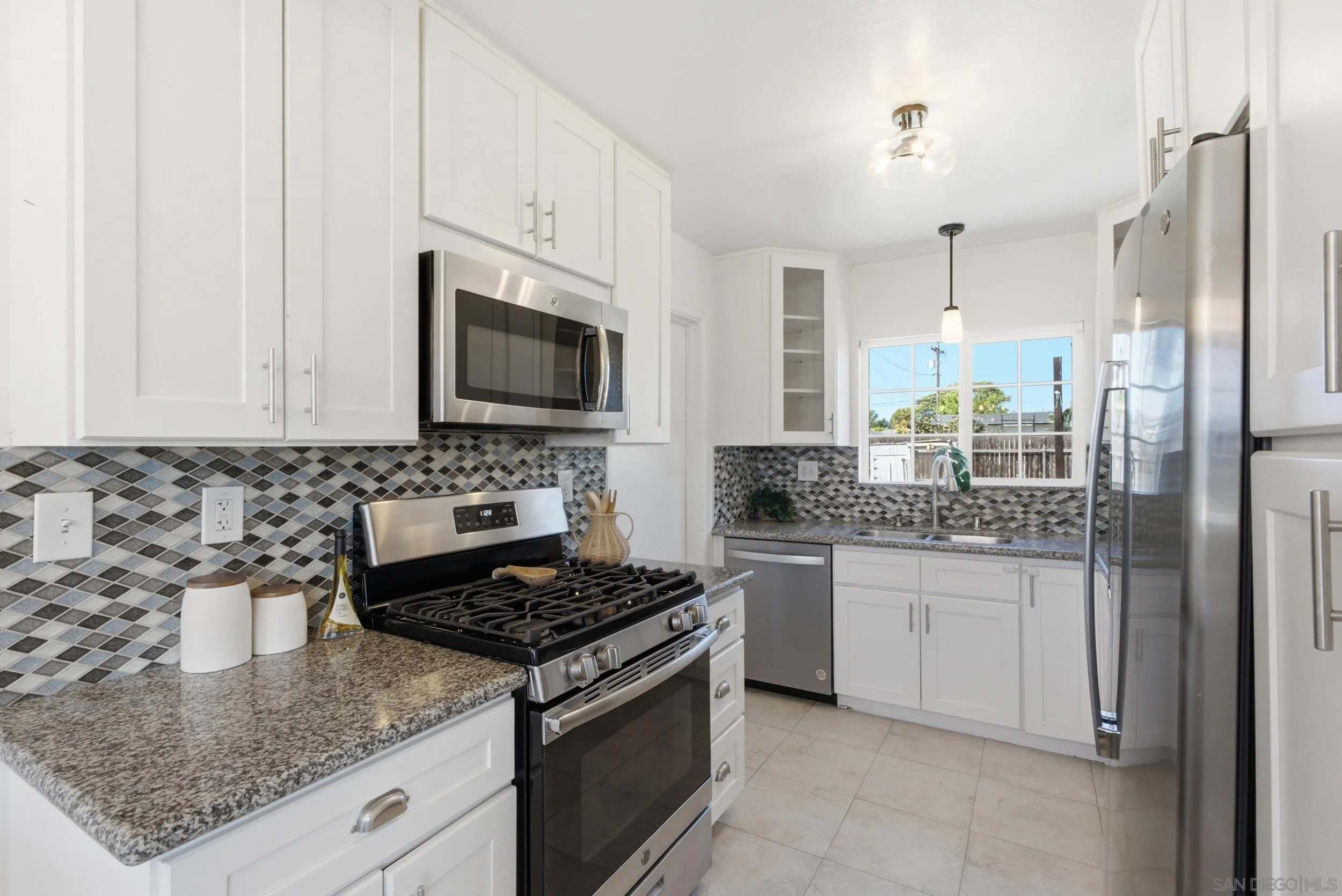 https://cdn.realtyfeed.com/cdn/127/260021843/ed801995c664dd1727815d1acdf8cbc3.webp