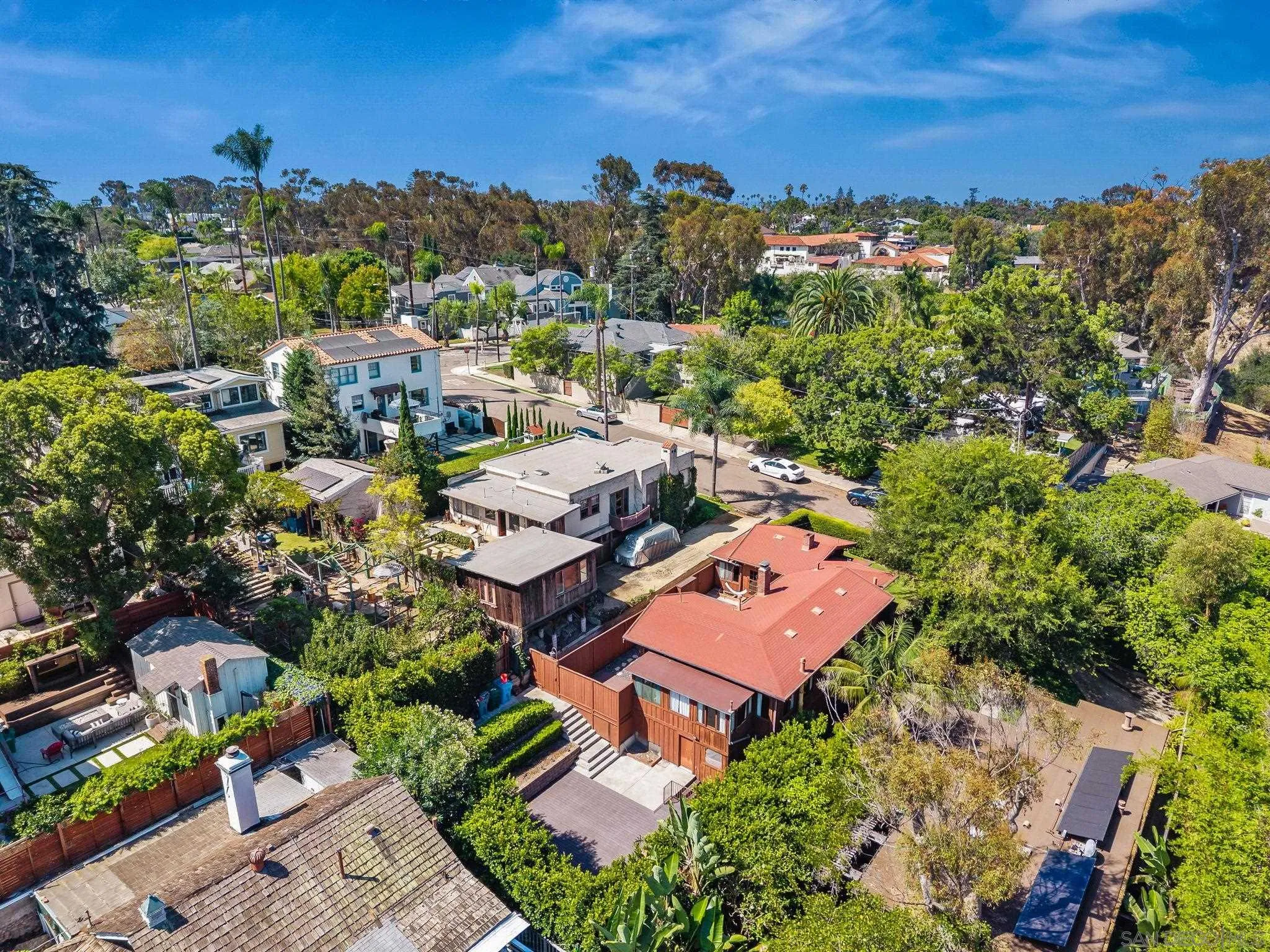 https://cdn.realtyfeed.com/cdn/127/260021844/1490b3cf9bc4cb4d00417df8de2c64f0.webp