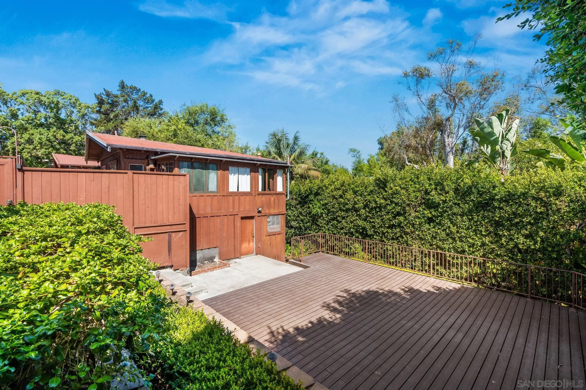 https://cdn.realtyfeed.com/cdn/127/260021844/5fae65cfeabf23694edd58313f1438c8.webp