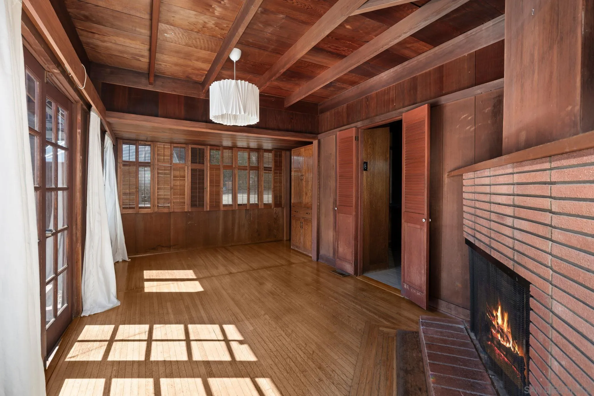 https://cdn.realtyfeed.com/cdn/127/260021844/6d3c0e36c8a91ba121a886ad4f6c85aa.webp