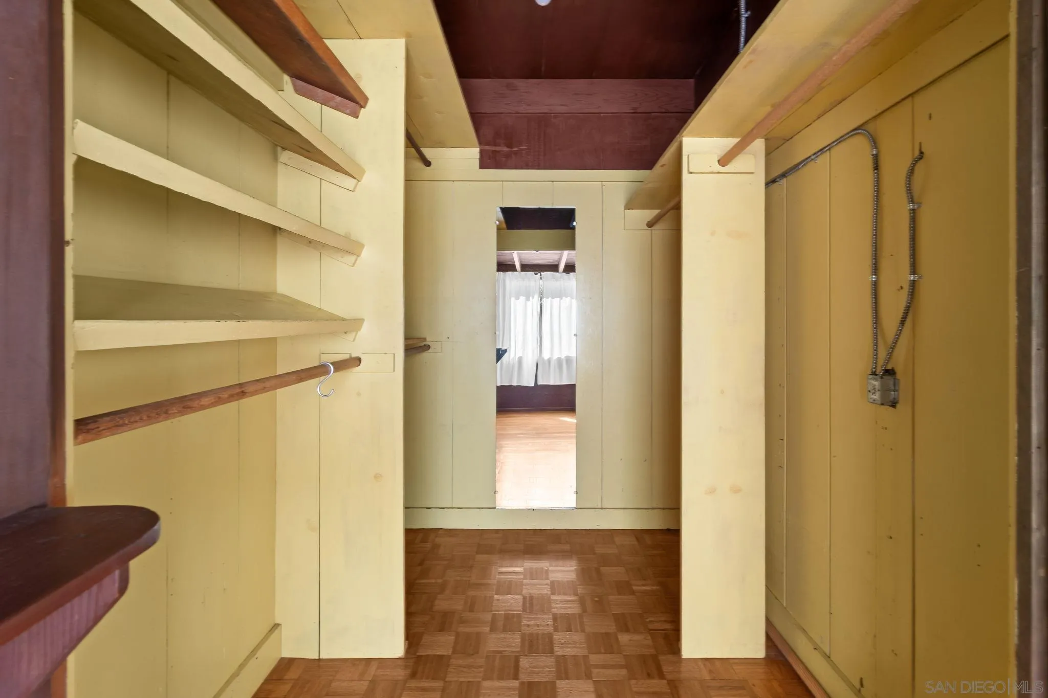 https://cdn.realtyfeed.com/cdn/127/260021844/6fe7f93a91dd46ad92e8e768dd266974.webp