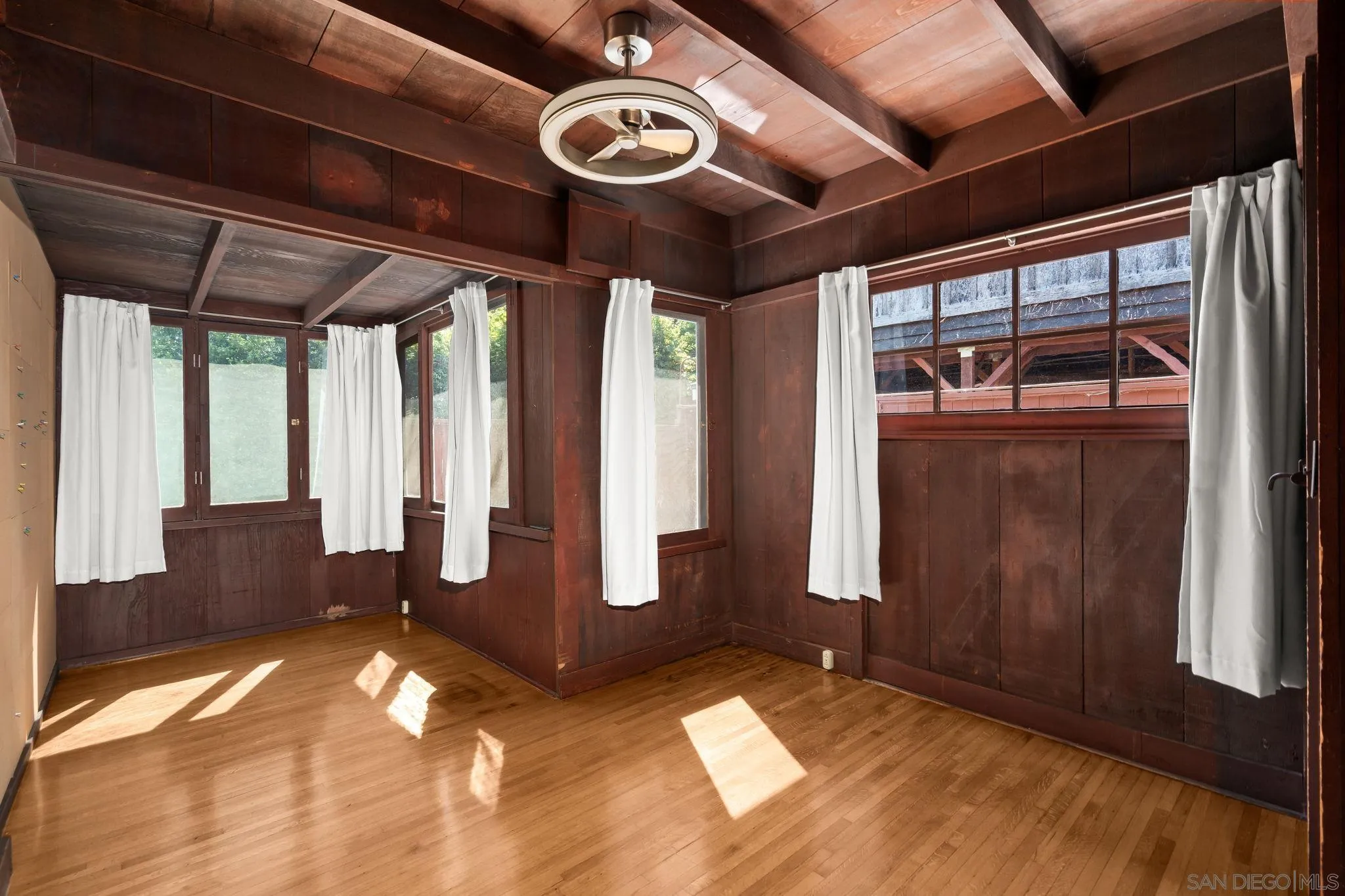 https://cdn.realtyfeed.com/cdn/127/260021844/760e2dba0155a8b0e76141f6f141c4dc.webp
