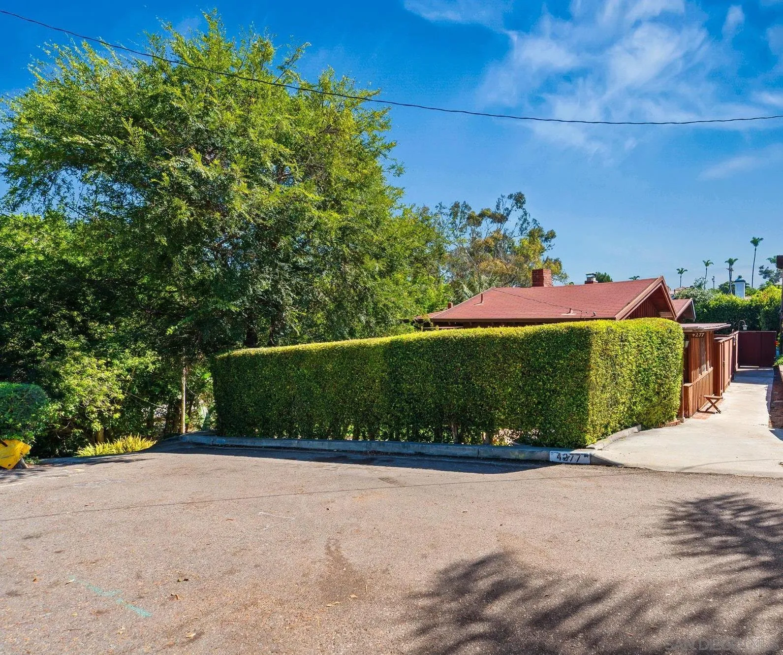 https://cdn.realtyfeed.com/cdn/127/260021844/a10648b4c8aab045754a90b65e1cd00f.webp