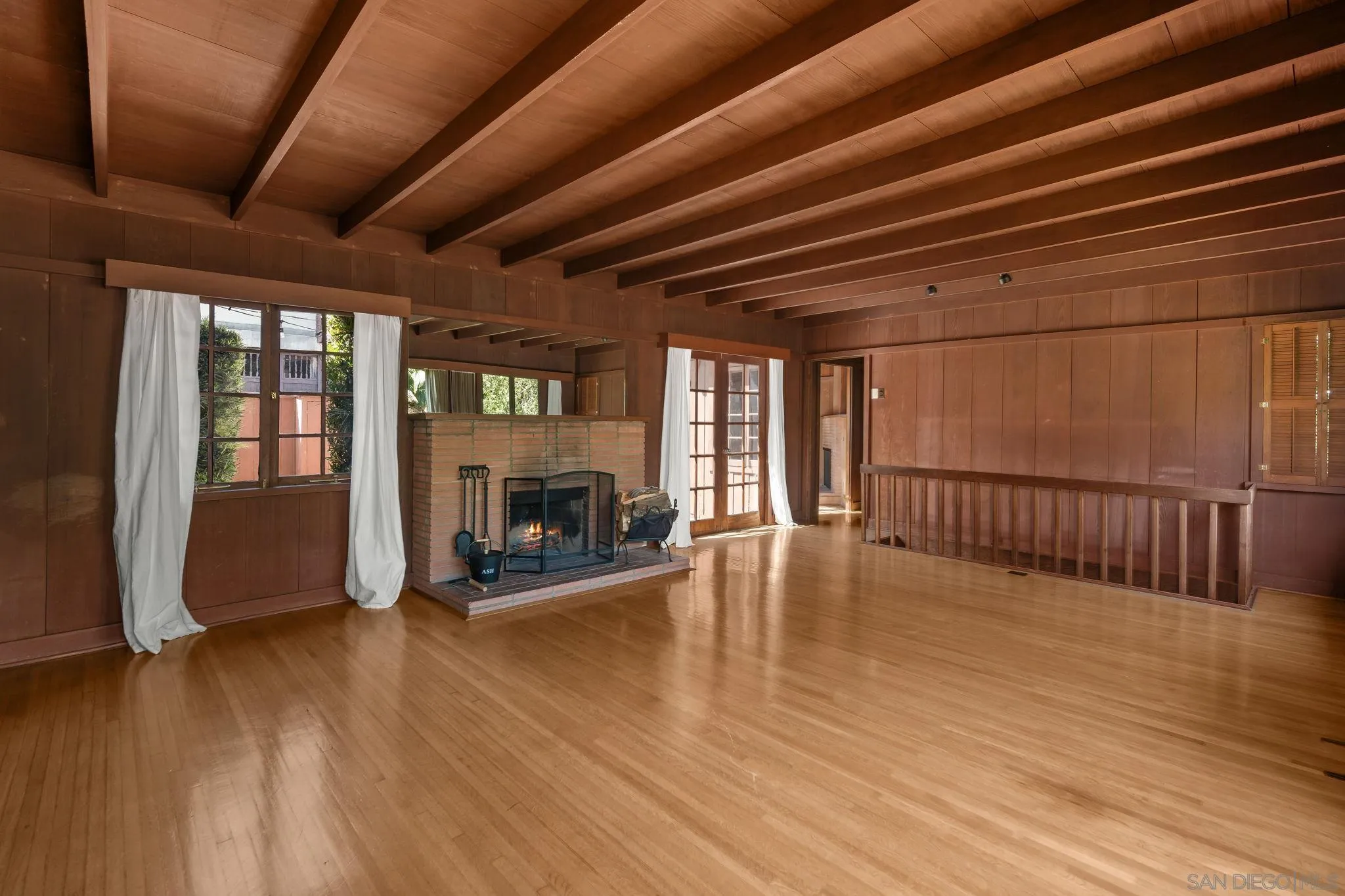 https://cdn.realtyfeed.com/cdn/127/260021844/abb81636905215b1d62684af2d73fad8.webp
