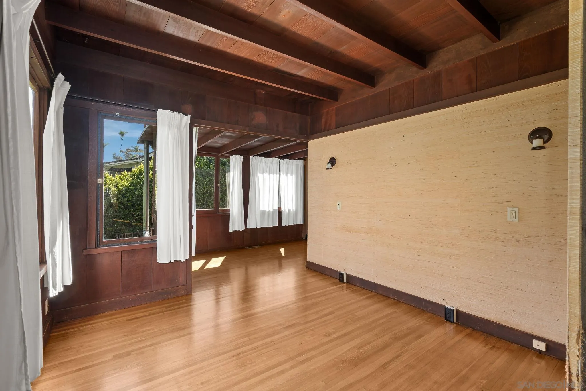 https://cdn.realtyfeed.com/cdn/127/260021844/b6ac2453d7d0812f8883189d7e4b6e85.webp