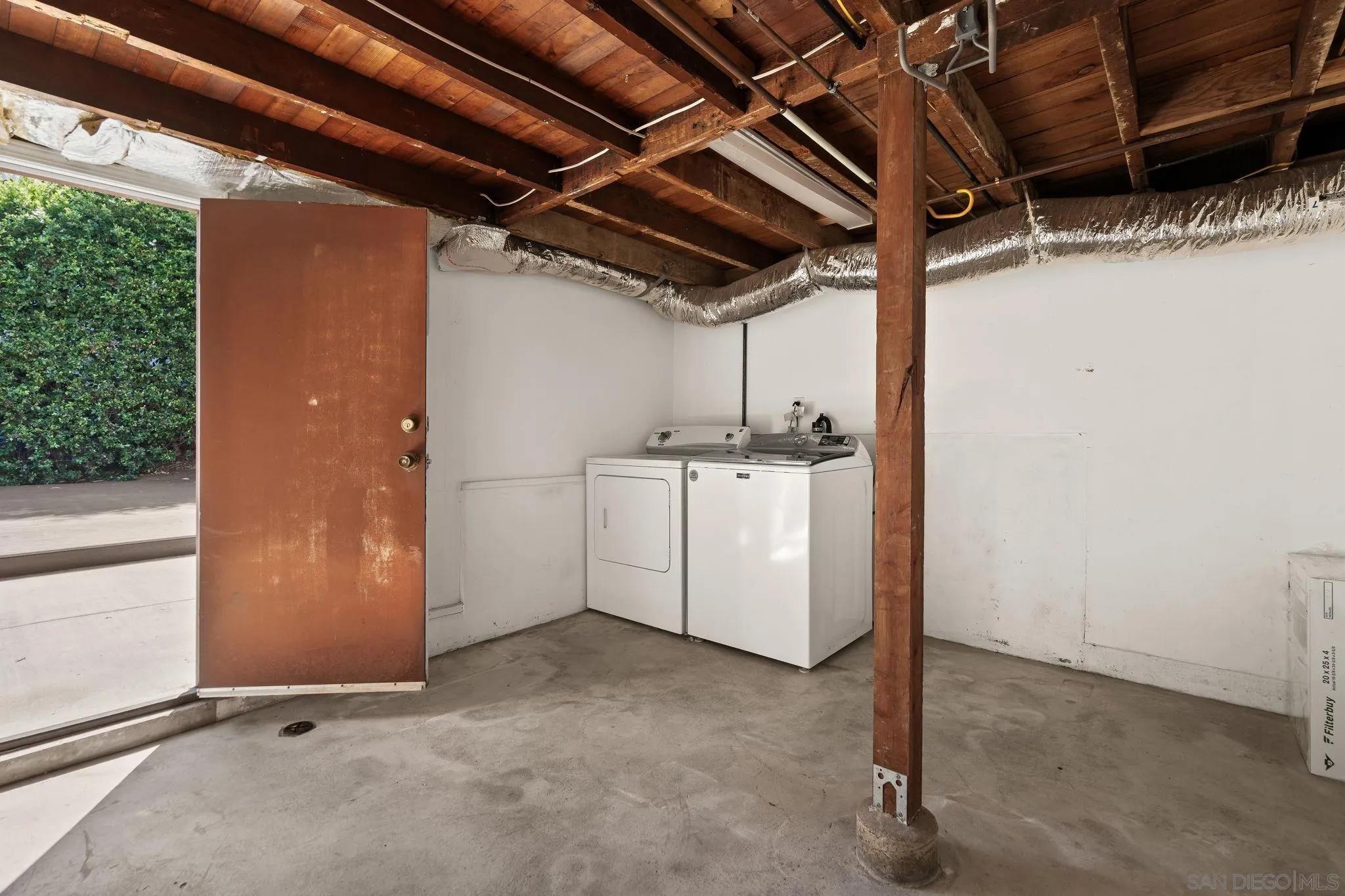 https://cdn.realtyfeed.com/cdn/127/260021844/ee8bc024303ddd7abba92eee13d8b1b8.webp