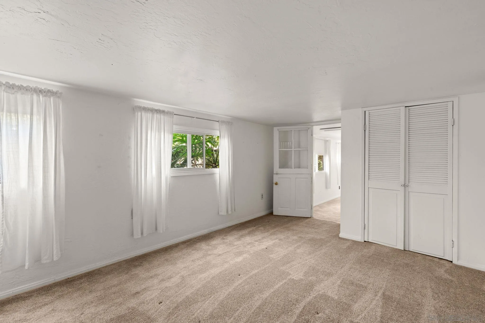https://cdn.realtyfeed.com/cdn/127/260021844/f1738ba97290c5342ff33a10aac013f4.webp
