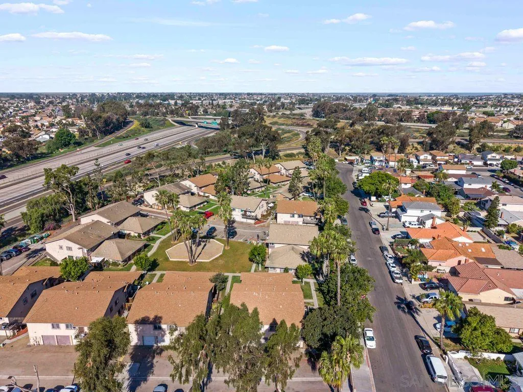 https://cdn.realtyfeed.com/cdn/127/260021855/672a1603d0119ba707abcef7538fb4f5.webp