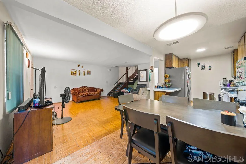 https://cdn.realtyfeed.com/cdn/127/260021855/9a31fafffd7a8e6798d0b640e085bd5d.webp