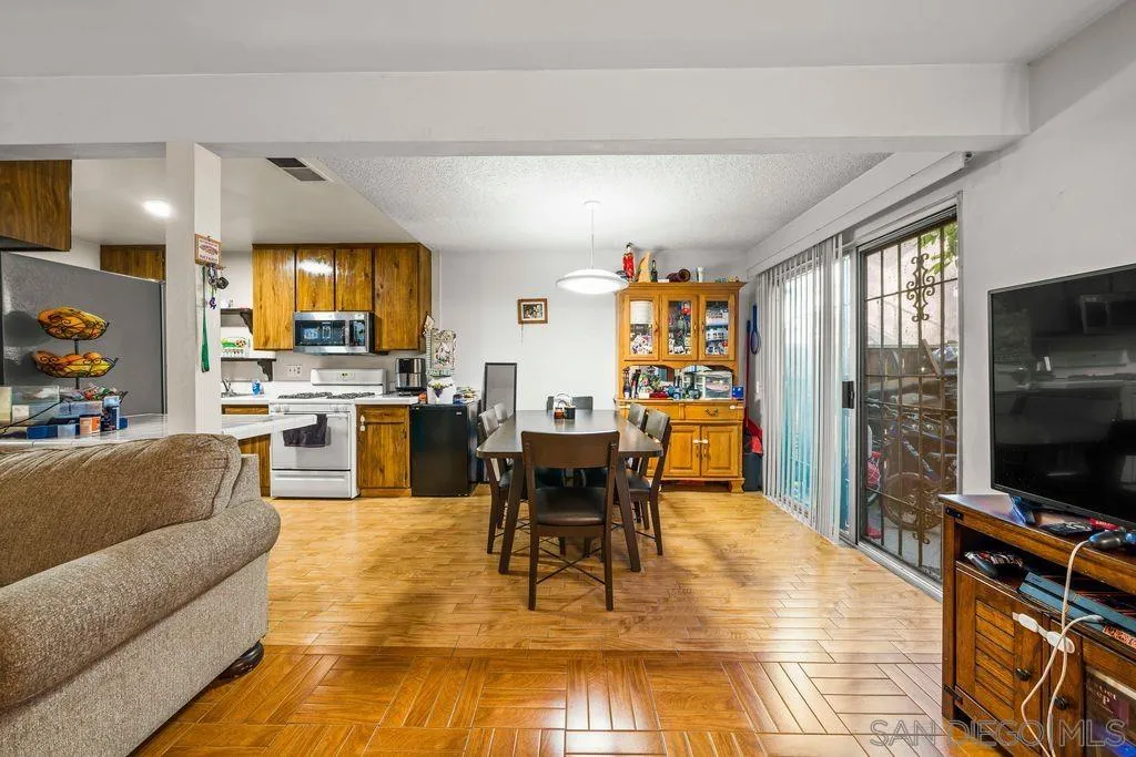 https://cdn.realtyfeed.com/cdn/127/260021855/ba5a41b68364b5f7283d3f2970f4f105.webp