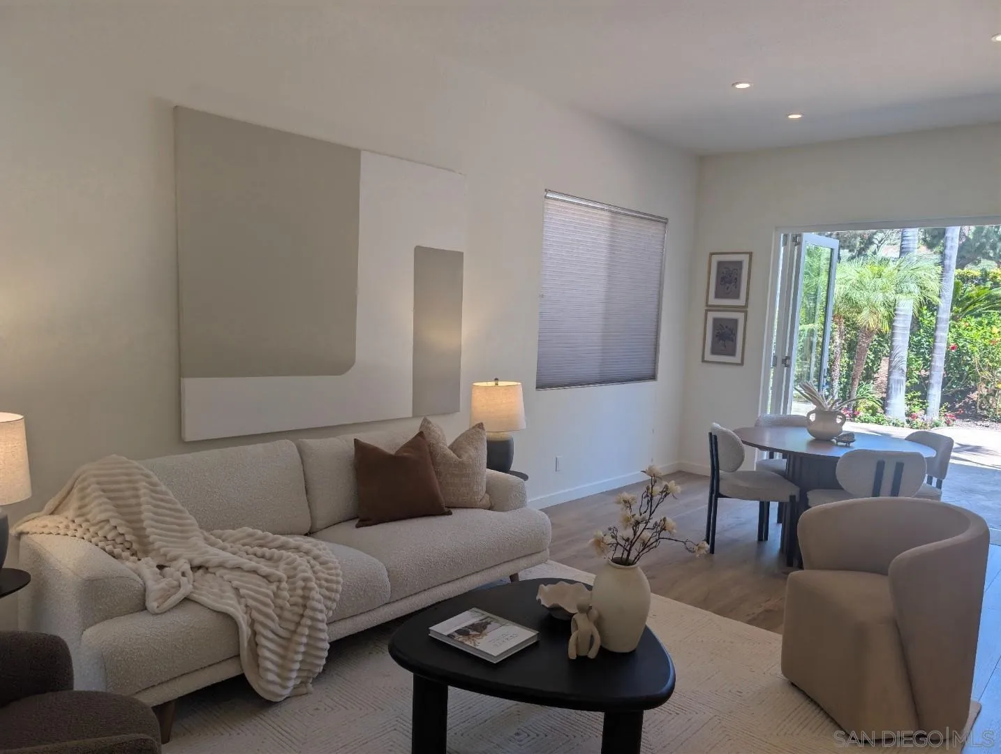 https://cdn.realtyfeed.com/cdn/127/260021858/8541fdee06f89951d180fce45fc93b23.webp