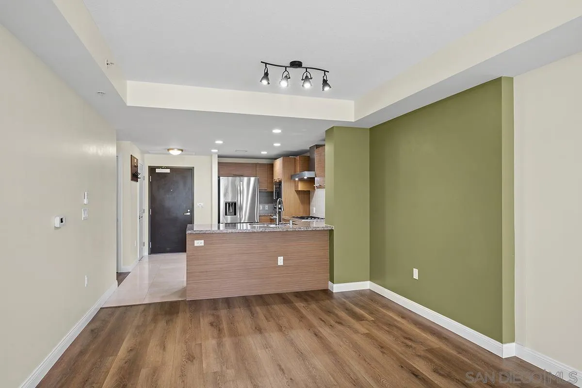 https://cdn.realtyfeed.com/cdn/127/260021861/88df7bd1aeed063907d4f50bcfd1c4aa.webp