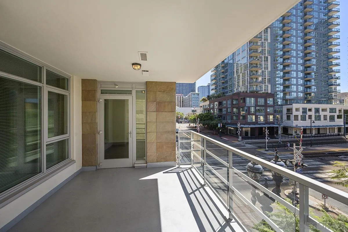 https://cdn.realtyfeed.com/cdn/127/260021861/a3c75c5bde9c16e1be9ebf9311a5b701.webp