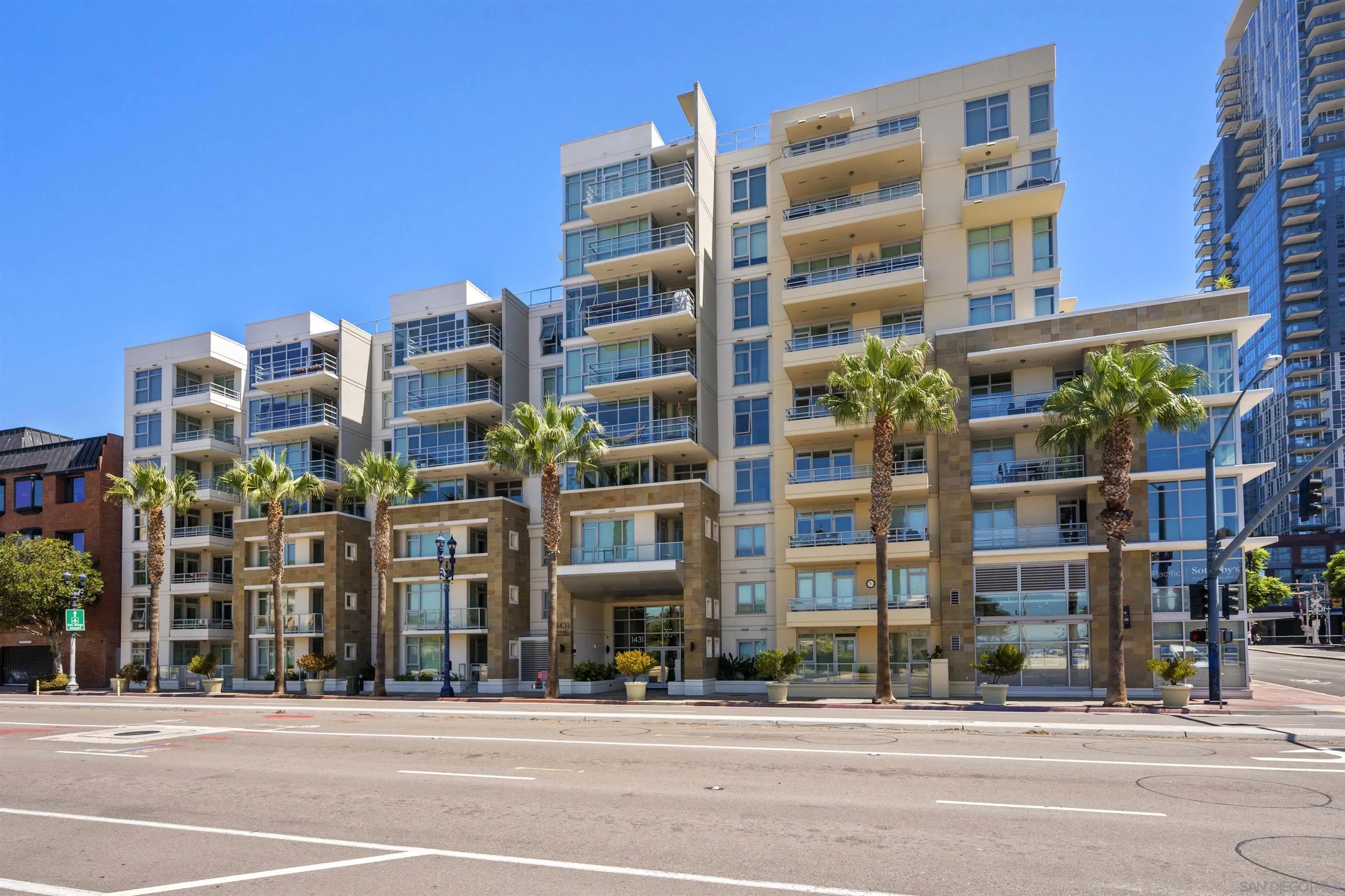 https://cdn.realtyfeed.com/cdn/127/260021861/bbb3d9355604f41e722cfe6b07f7f40f.webp
