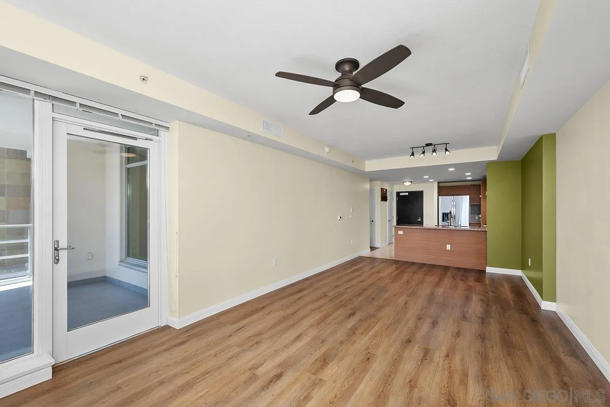 https://cdn.realtyfeed.com/cdn/127/260021861/ce8cc42e24112c909246ac848dbb1d0e.webp