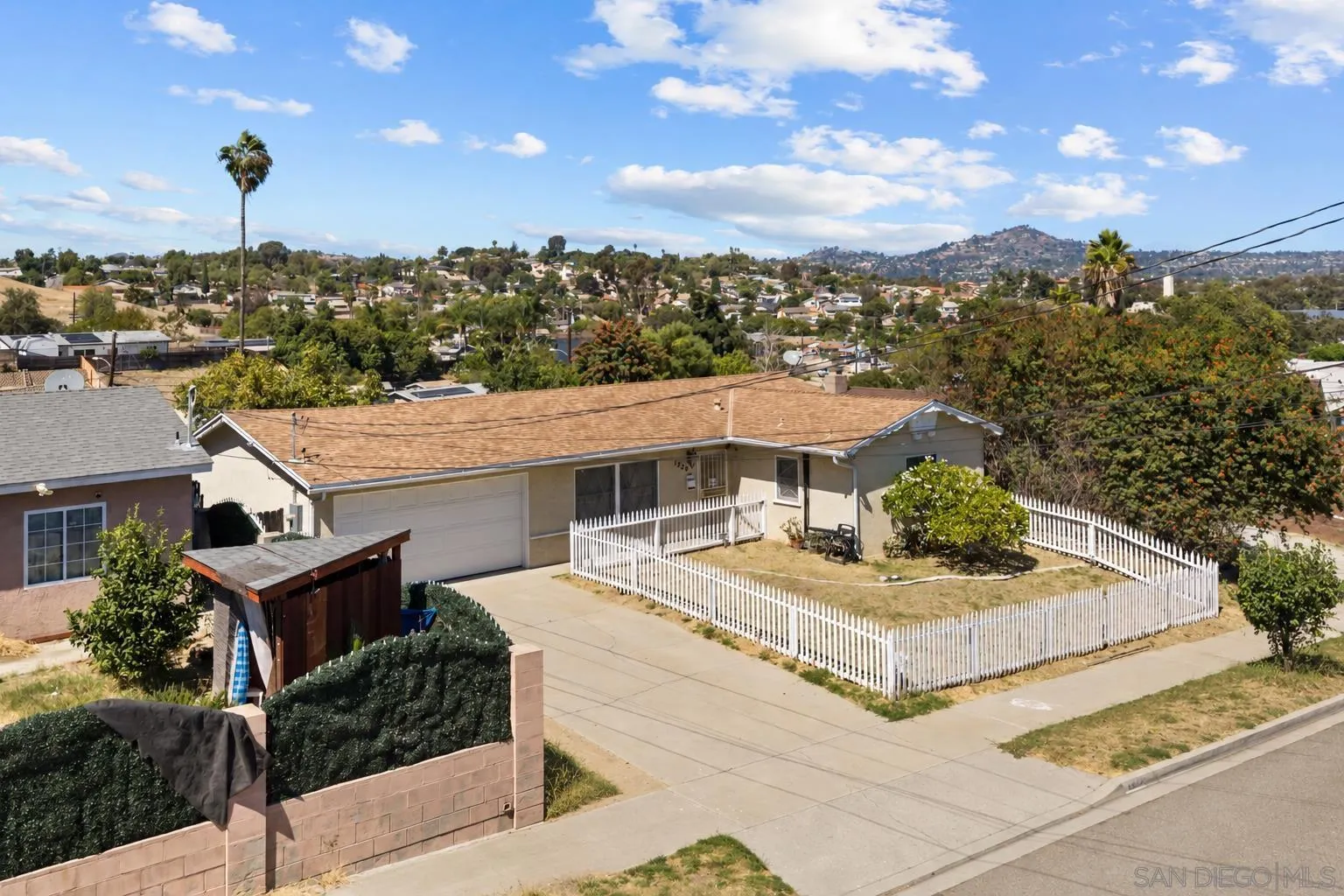 https://cdn.realtyfeed.com/cdn/127/260021862/176d31664bc08c7683b15f3fe45e5d0f.webp