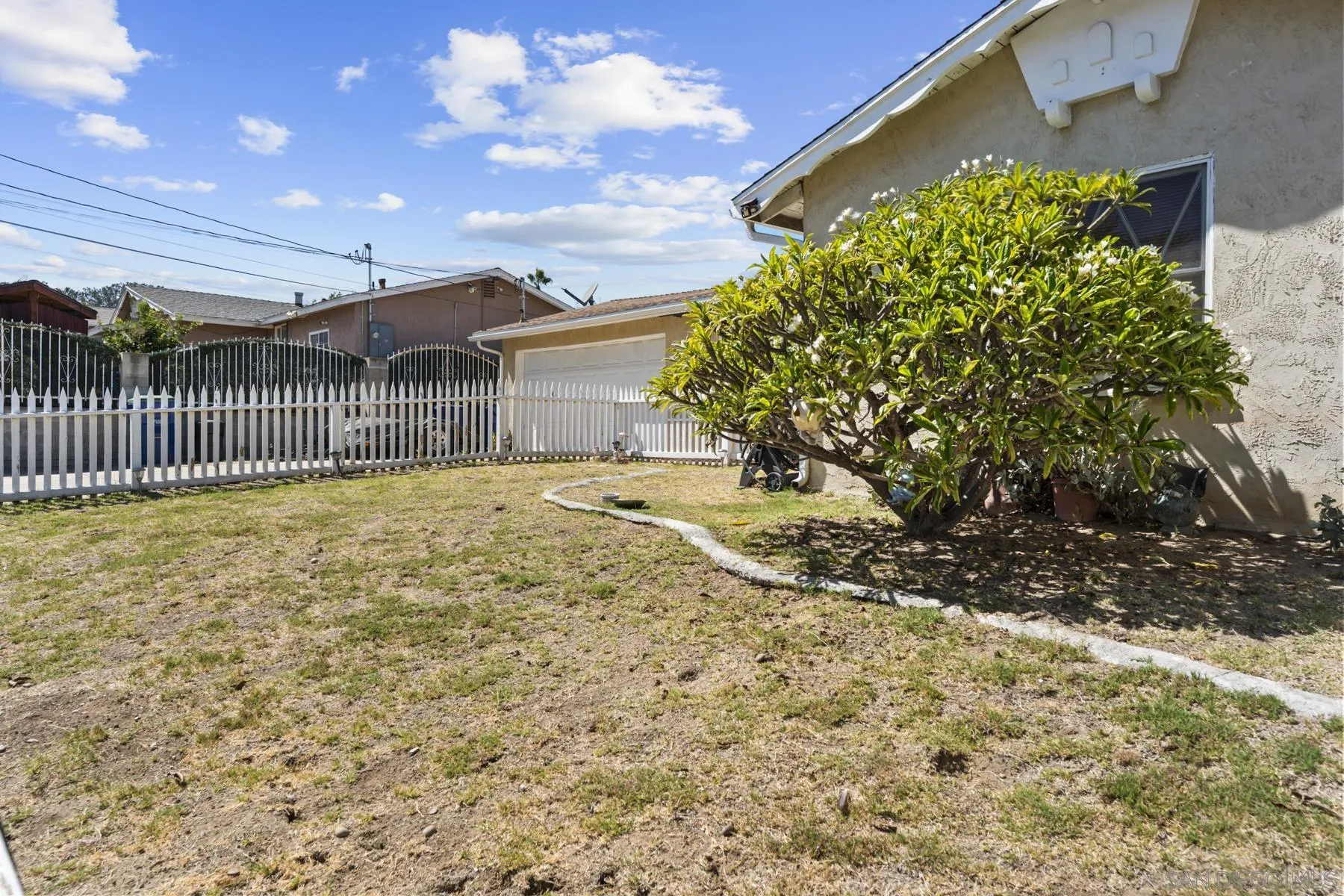 https://cdn.realtyfeed.com/cdn/127/260021862/aea160a39bca1df219351e09a4b6526a.webp