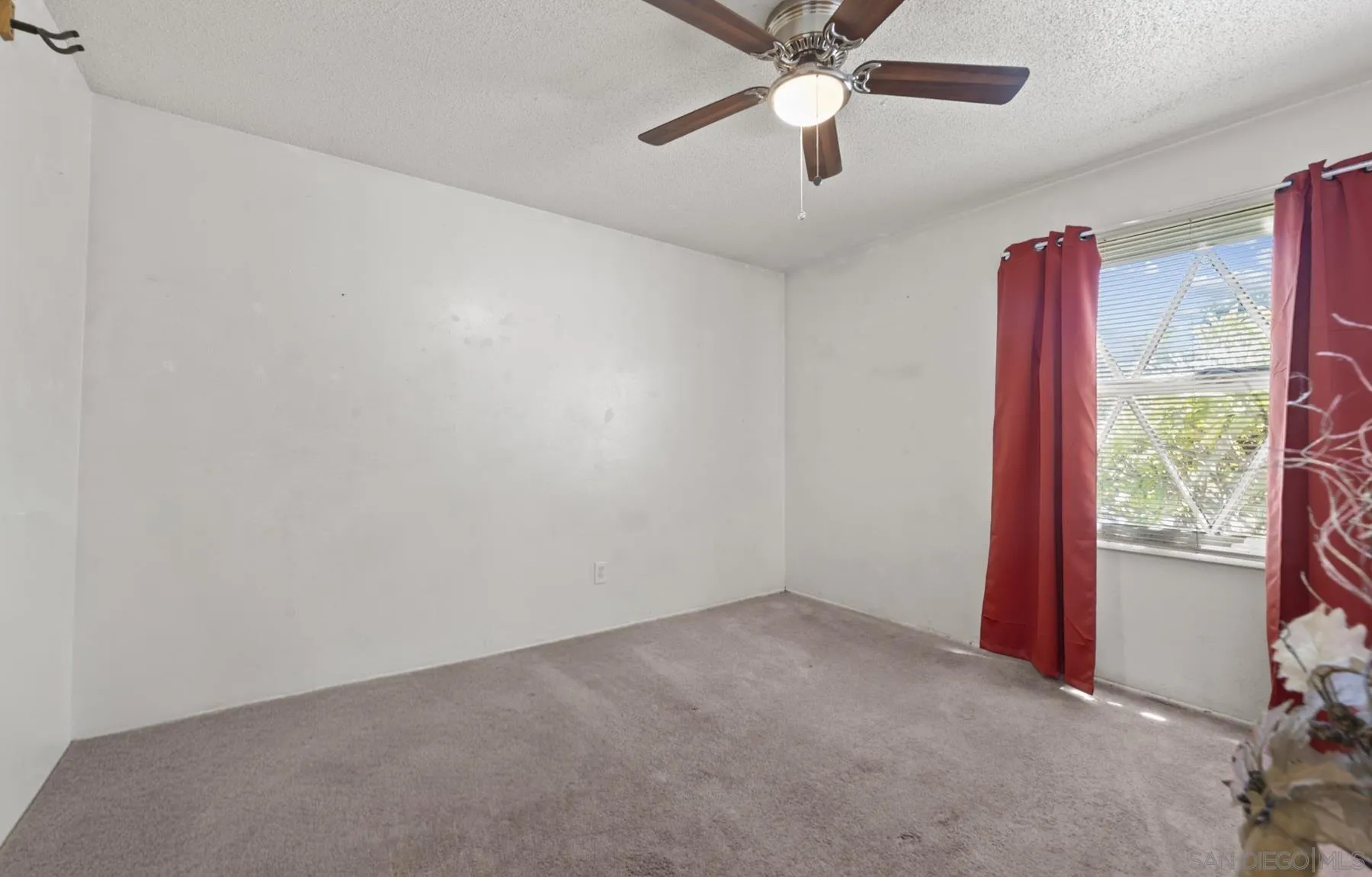 https://cdn.realtyfeed.com/cdn/127/260021862/dd8f3a49157eef99c9a55fcbd821d8ba.webp