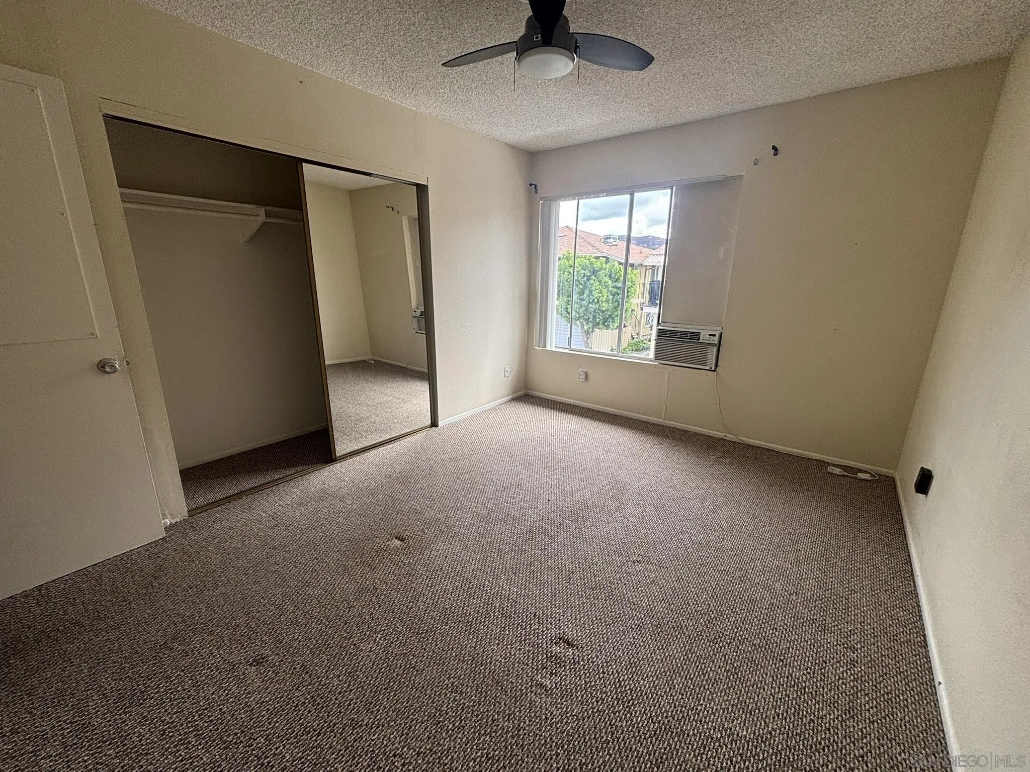 https://cdn.realtyfeed.com/cdn/127/260021863/078d566f28440e7f7af7b47d98dc165e.webp