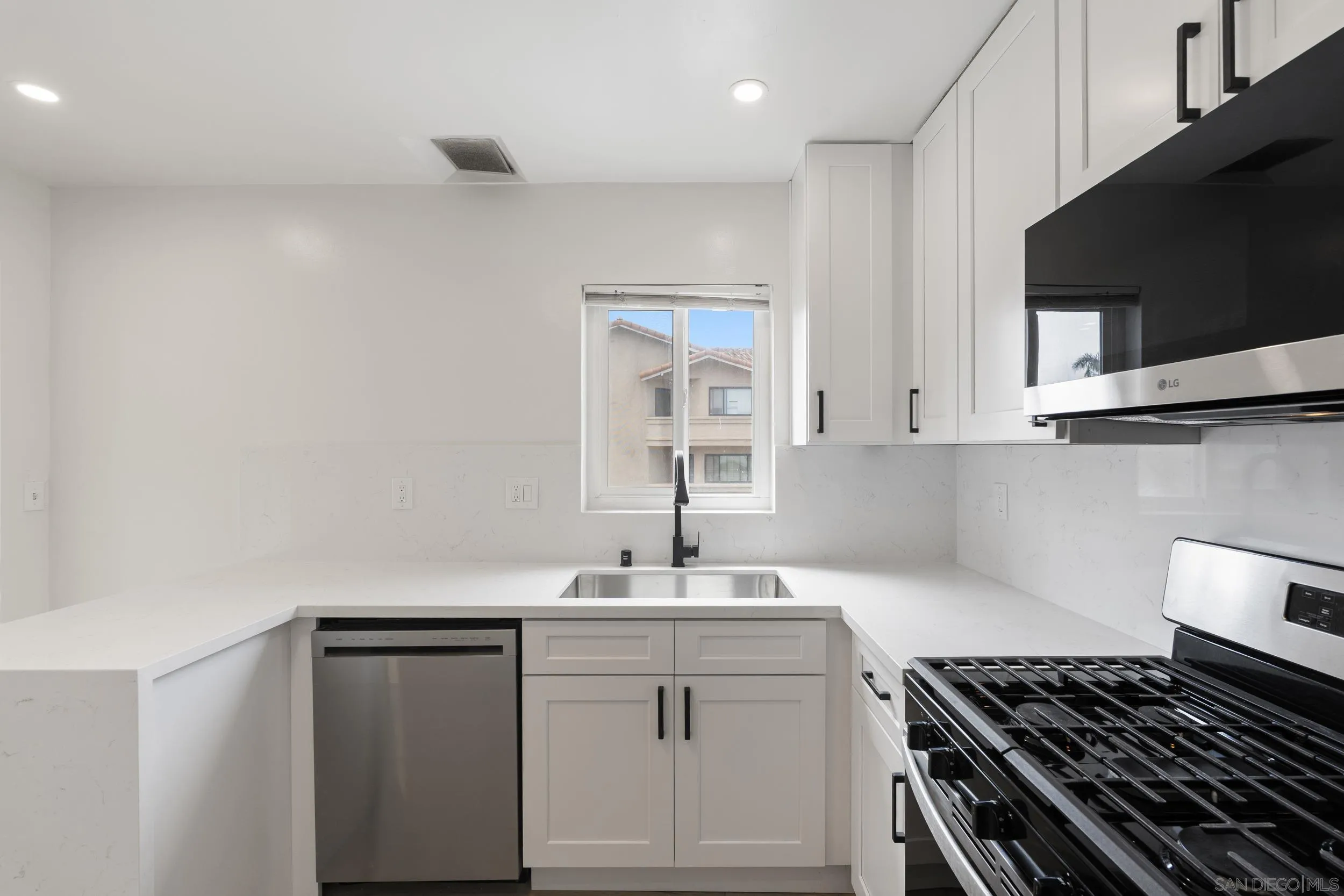 230 Elm Ave, Imperial Beach, CA 91932 - Photo 4 of 24, Imperial Beach, CA