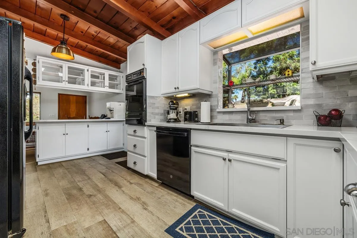 https://cdn.realtyfeed.com/cdn/127/260021868/4b9e5a0201510fb4447b7826e7c7daf4.webp