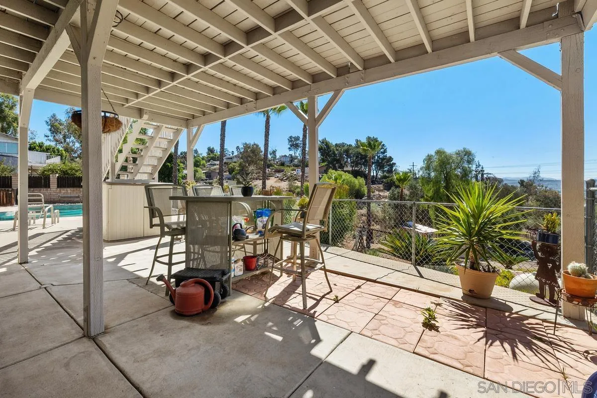 https://cdn.realtyfeed.com/cdn/127/260021868/914a8bc90a21f6cebe475603bdcf21a4.webp