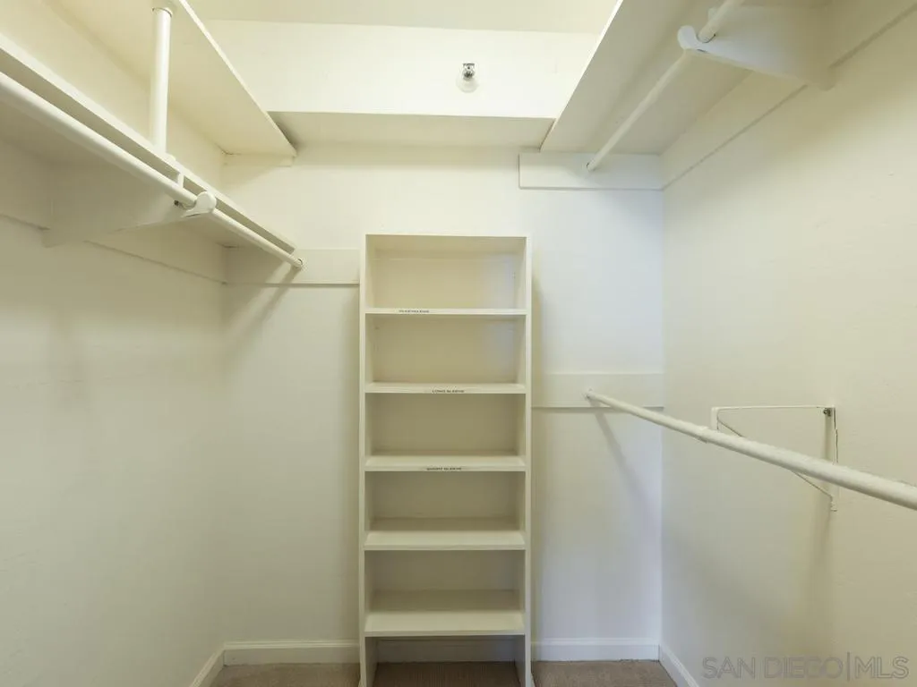 https://cdn.realtyfeed.com/cdn/127/260021869/5e2af4782f338f1f42eec00d21ac3e7e.webp