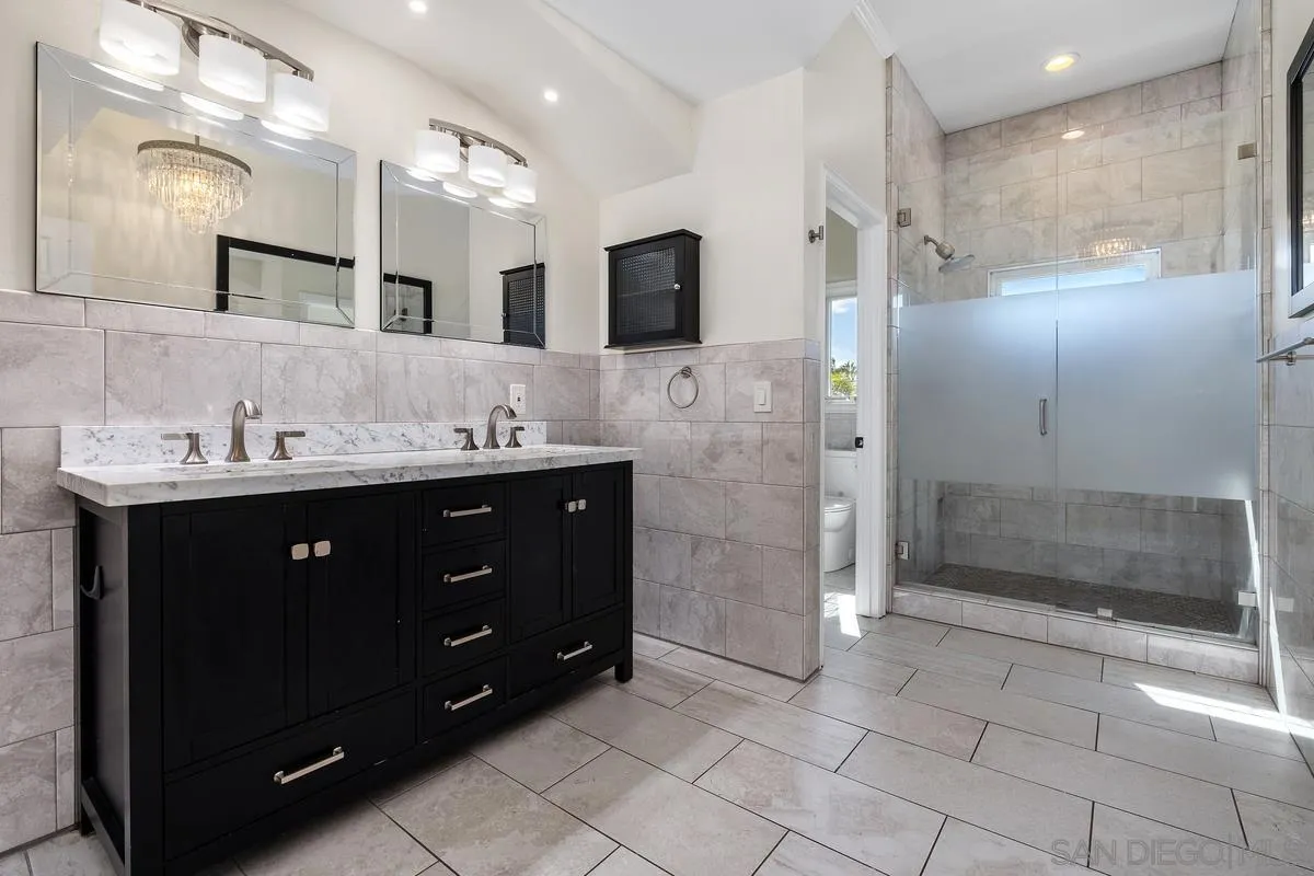 https://cdn.realtyfeed.com/cdn/127/260021875/0d2cd373f01e8ee8cfa68f0b9a01bb07.webp