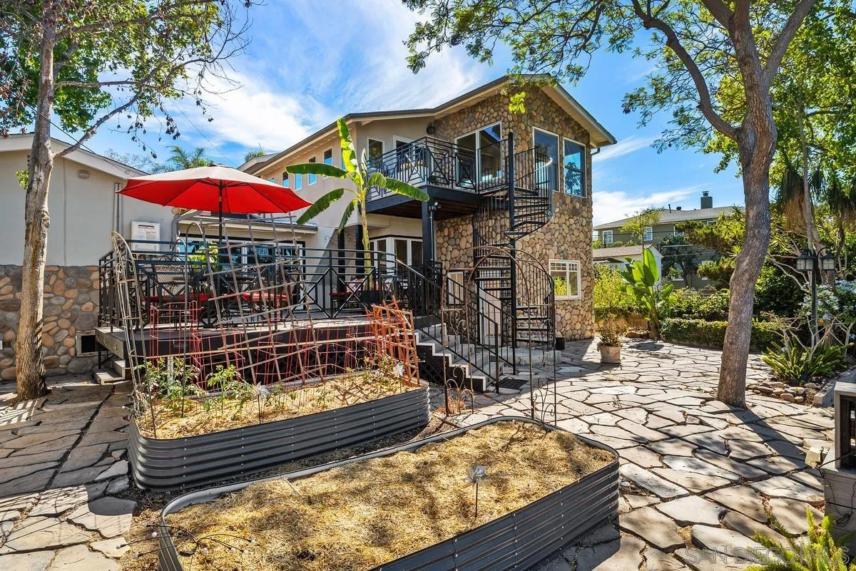 https://cdn.realtyfeed.com/cdn/127/260021875/75a28261228cfdaa559bee9c965e16ff.webp