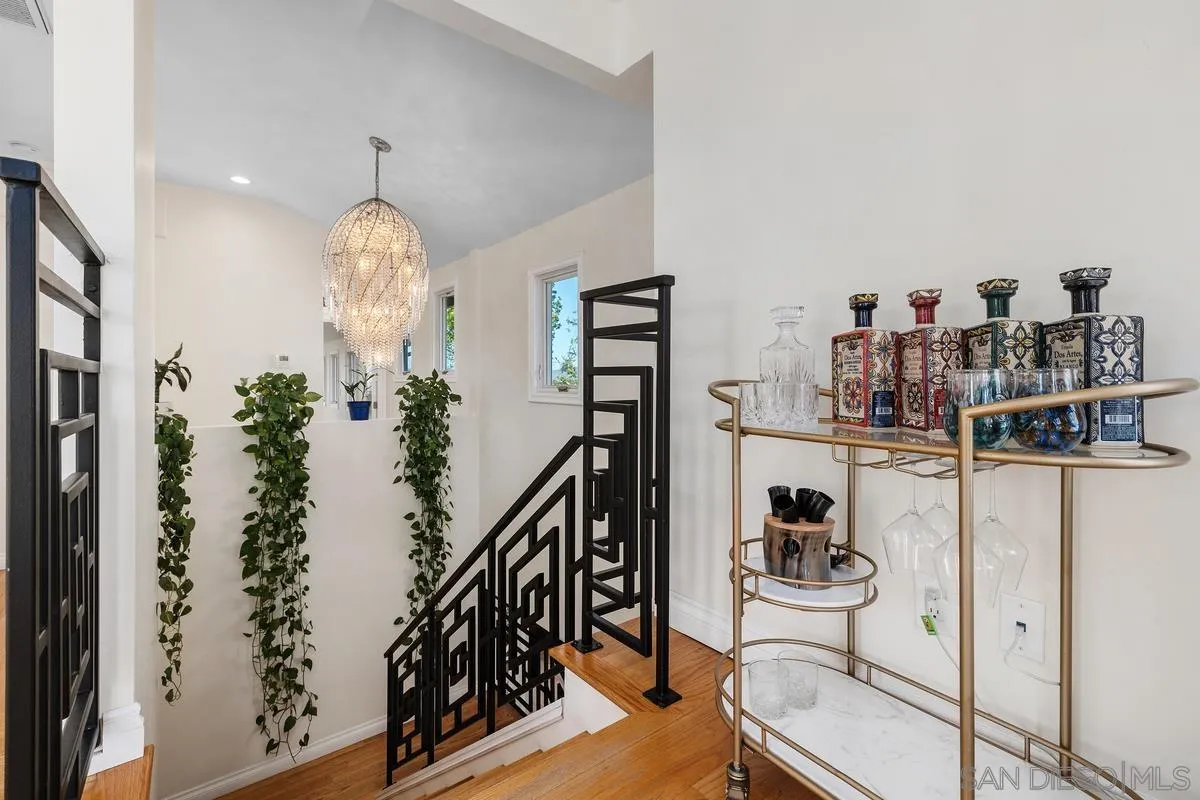 https://cdn.realtyfeed.com/cdn/127/260021875/a0752988e0f60627fcae2210f38c815e.webp