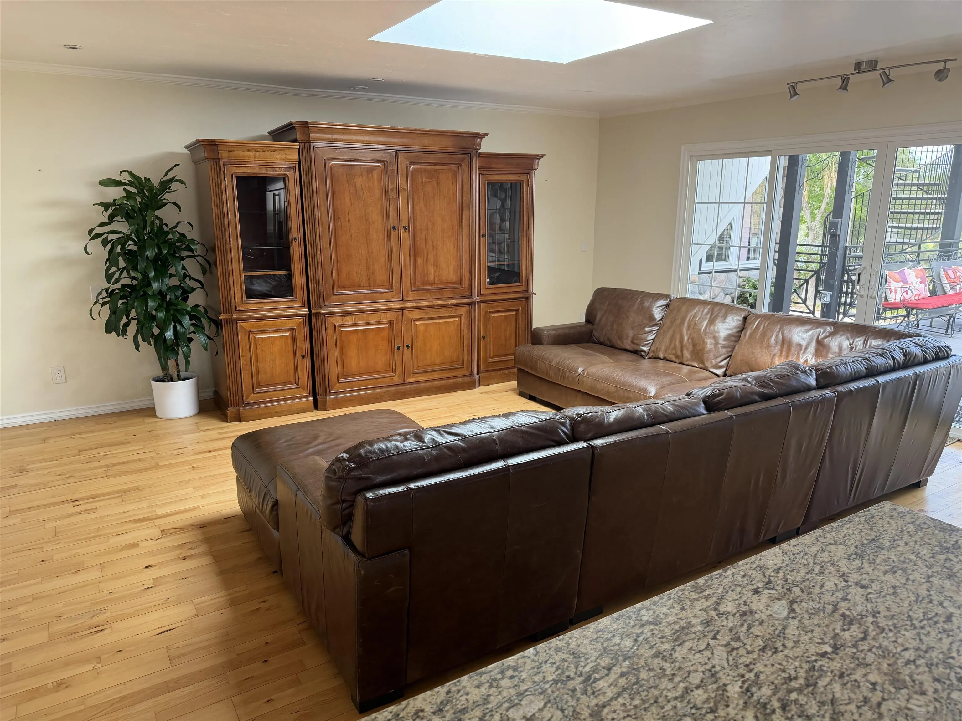 https://cdn.realtyfeed.com/cdn/127/260021875/d014b2ea138fb1d518576e5837d0fb03.webp