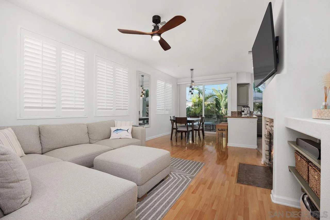 https://cdn.realtyfeed.com/cdn/127/260021876/0db4e2c2d956cb1b29acf358c30f4b30.webp