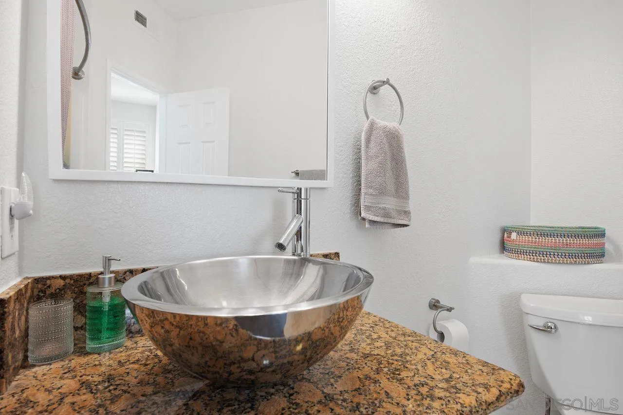 https://cdn.realtyfeed.com/cdn/127/260021876/469baec53d6b402d52540d989dca43ce.webp