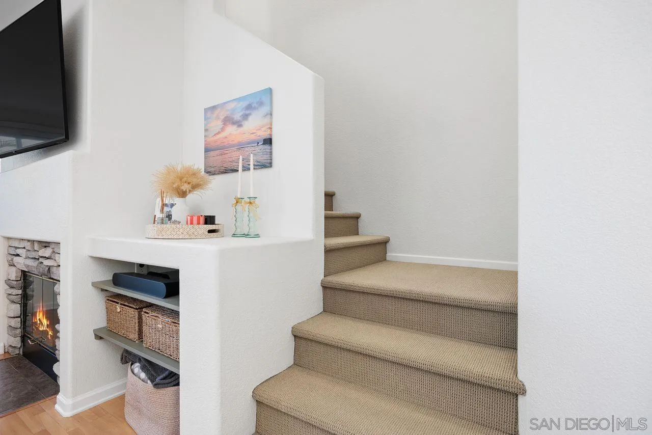 https://cdn.realtyfeed.com/cdn/127/260021876/64fbd8767783cf03e15f1e8e5a5f730a.webp