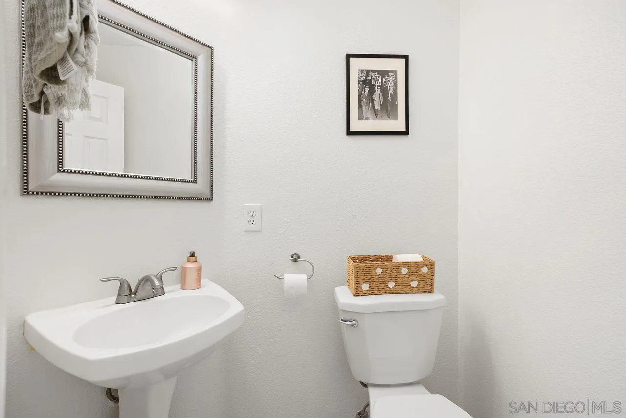 https://cdn.realtyfeed.com/cdn/127/260021876/92492773acbdb5aa293416680f05821c.webp