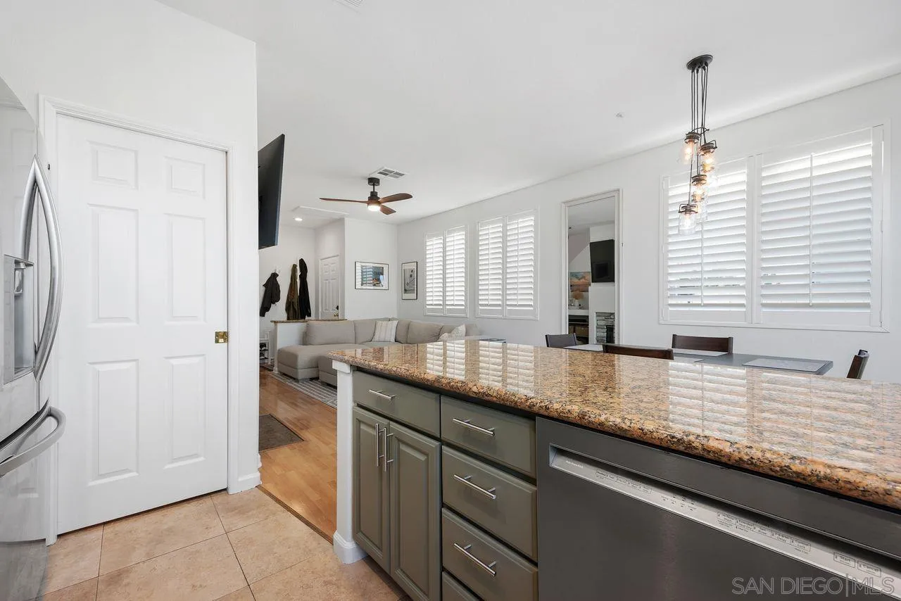 https://cdn.realtyfeed.com/cdn/127/260021876/e2aa89c7c552c3fa82d183e61eda6a6b.webp