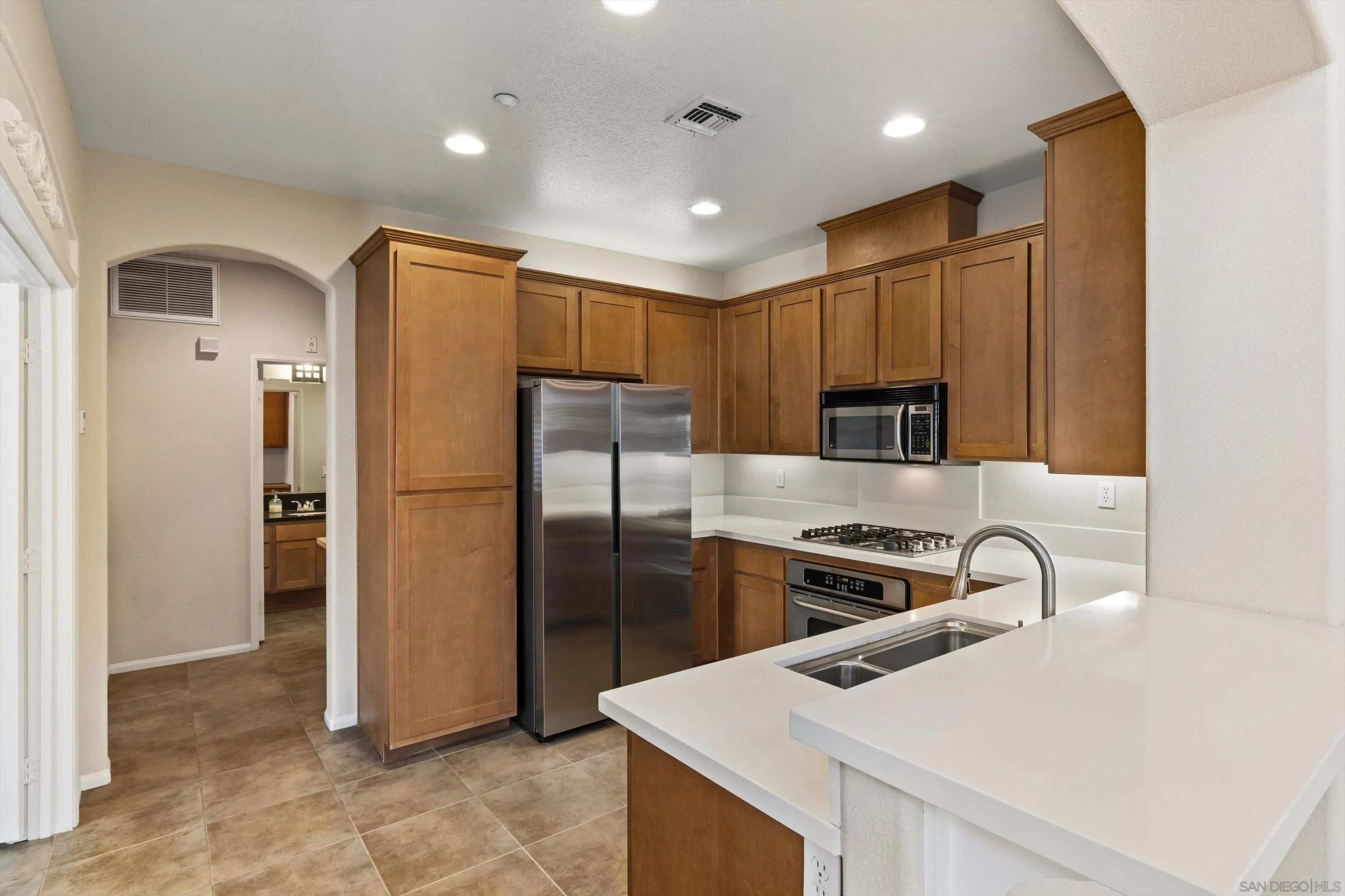 https://cdn.realtyfeed.com/cdn/127/260021877/7b678478c03cc99cf6aa1ed7b828796a.webp