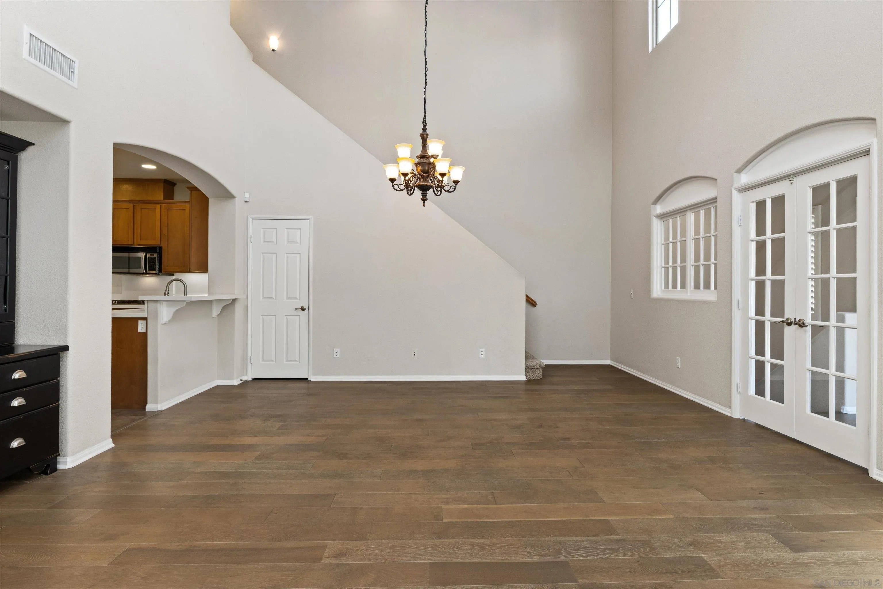 https://cdn.realtyfeed.com/cdn/127/260021877/7f12fdcf2655b845b2d7a45bf8a75bc2.webp