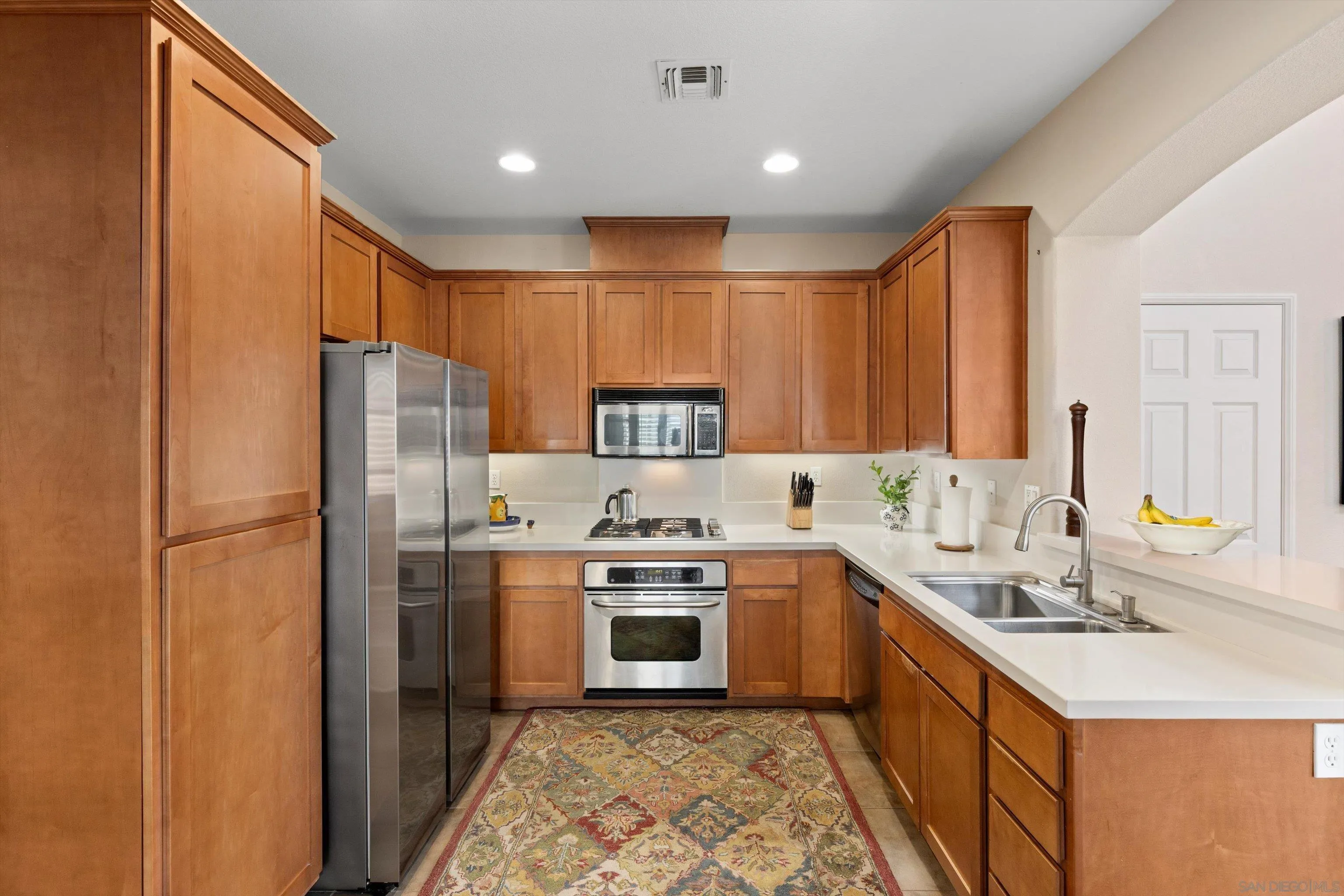 https://cdn.realtyfeed.com/cdn/127/260021877/c4d69572a97c651518f15c15e0339392.webp