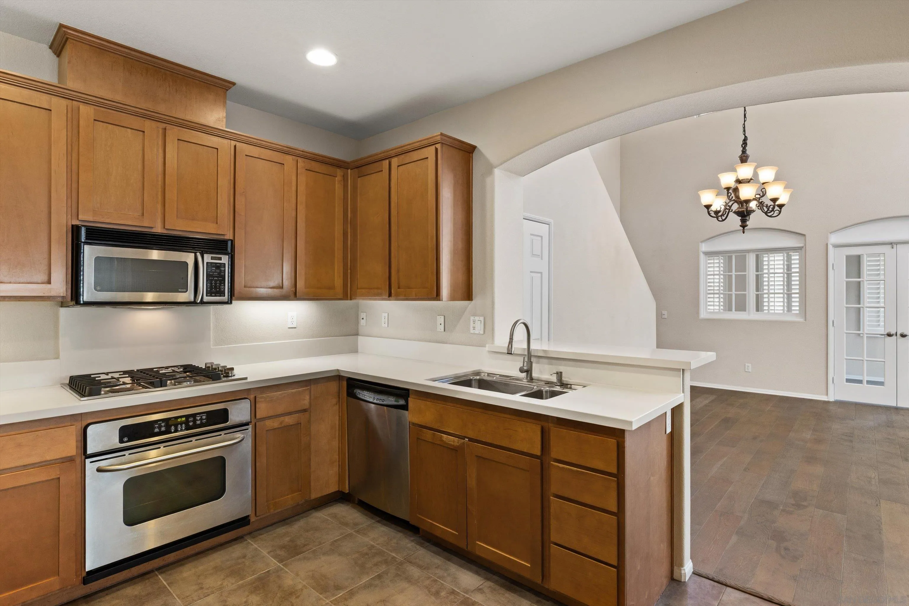 https://cdn.realtyfeed.com/cdn/127/260021877/d54a51e002fdf840dbf8e6492bf8edc3.webp